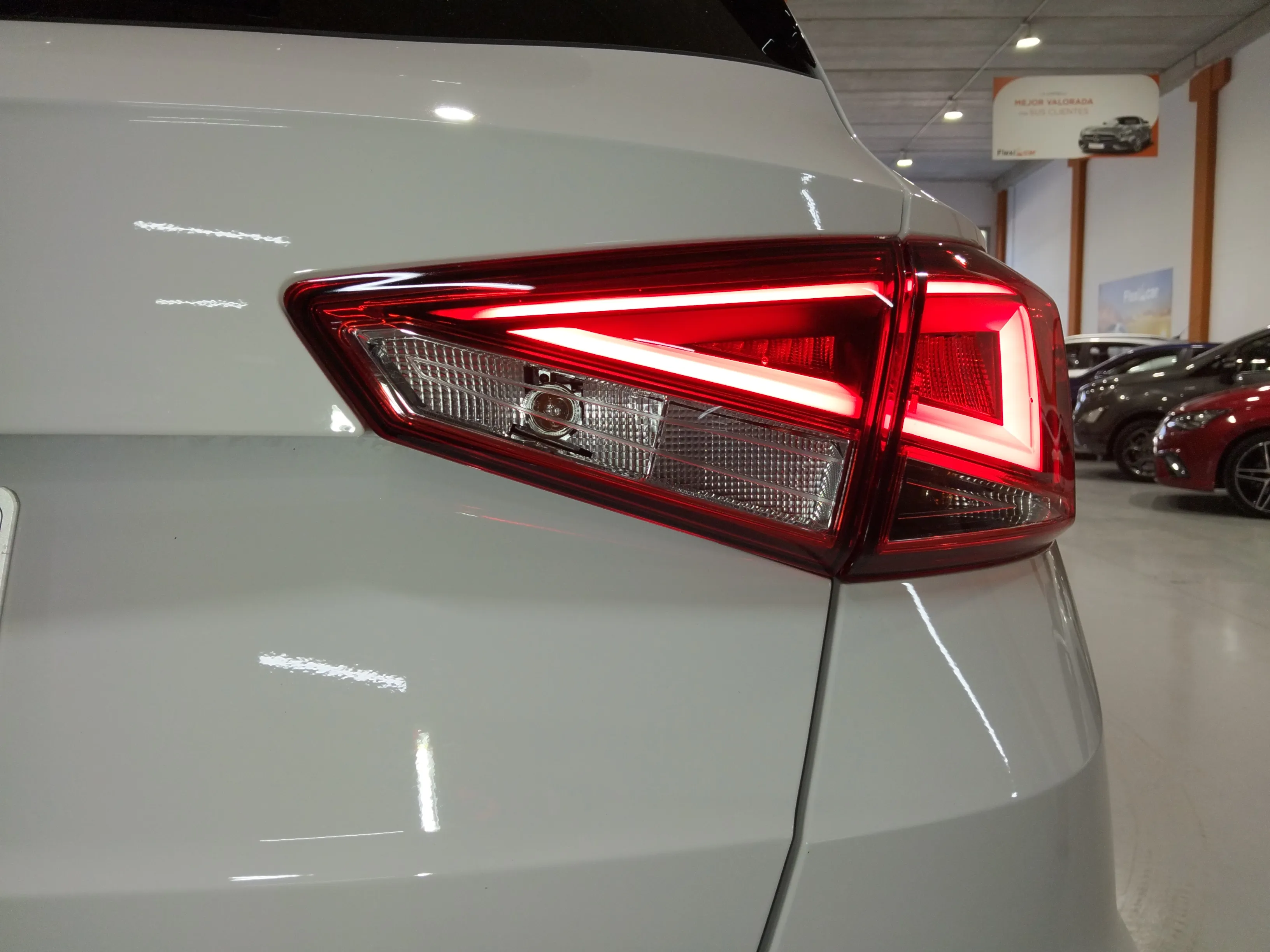 SEAT Arona 1.0 TSI Xperience XL - foto 18