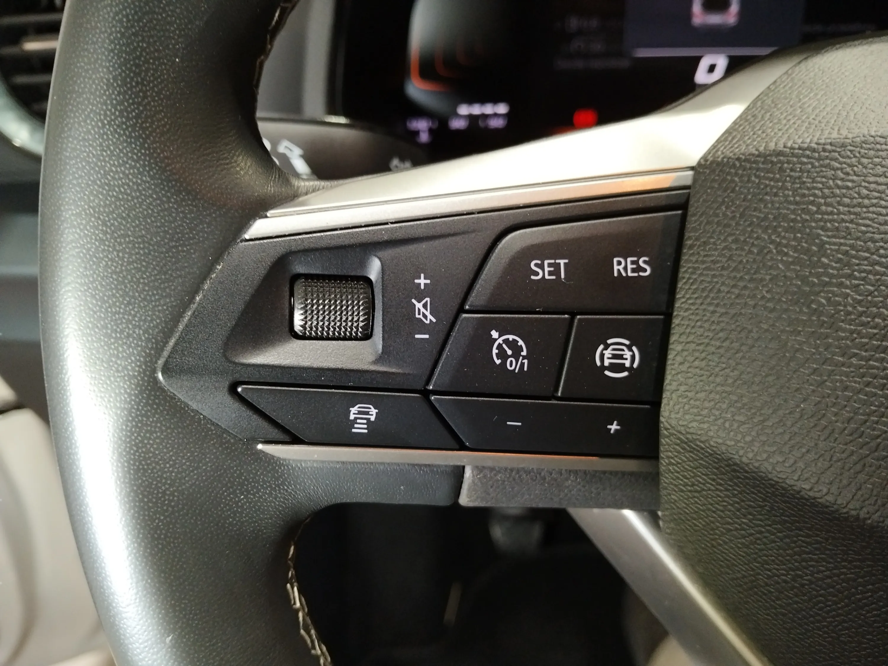 SEAT Arona 1.0 TSI Xperience XL - foto 24