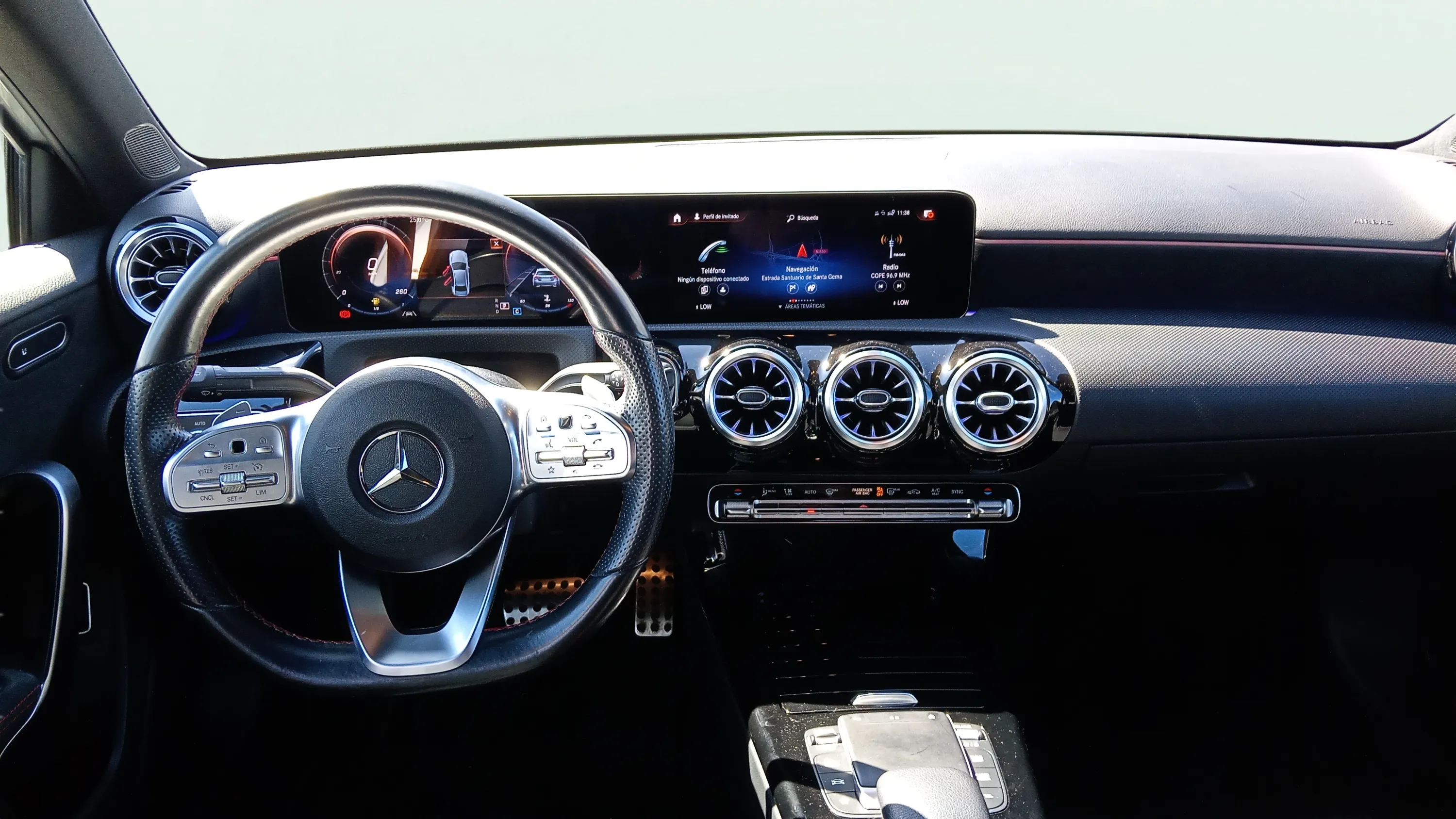 Mercedes-Benz Clase A Sedán A 200 d - foto 10