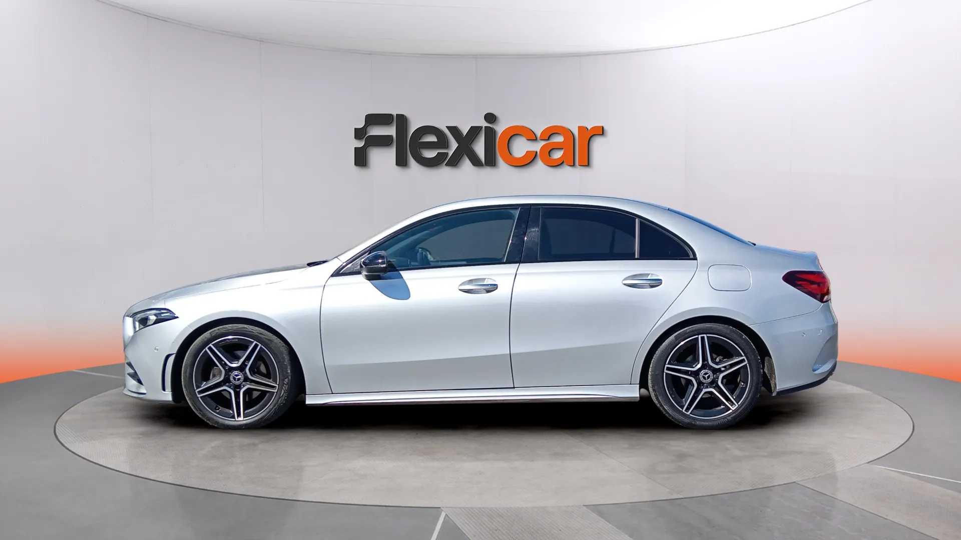 Mercedes-Benz Clase A Sedán A 200 d - foto 4
