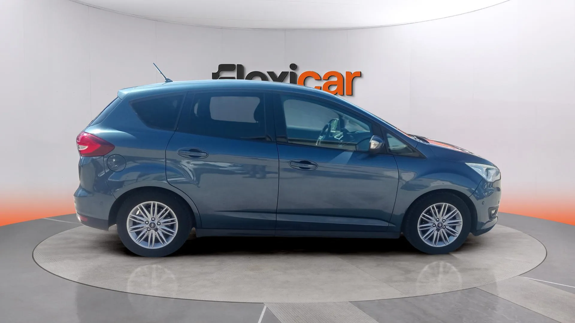 Ford C-Max 1.0 EcoBoost Trend+ - foto 11