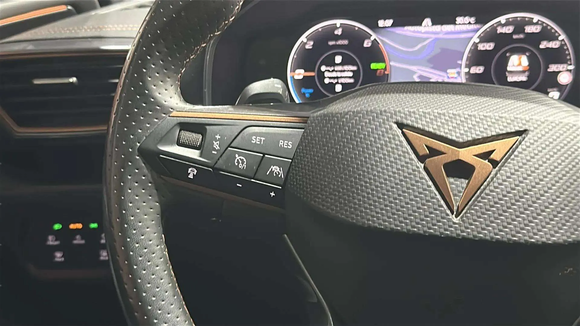 Cupra Formentor 1.4 e-Hybrid DSG - foto 13