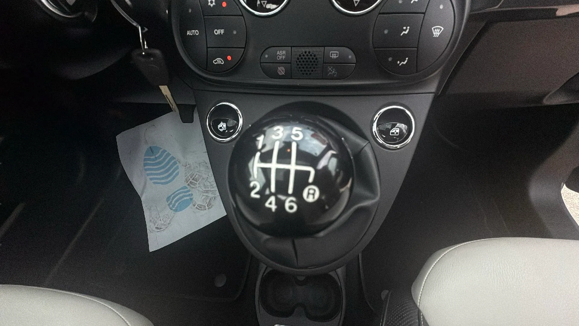 Fiat 500 Club 1.0 Hybrid - foto 16