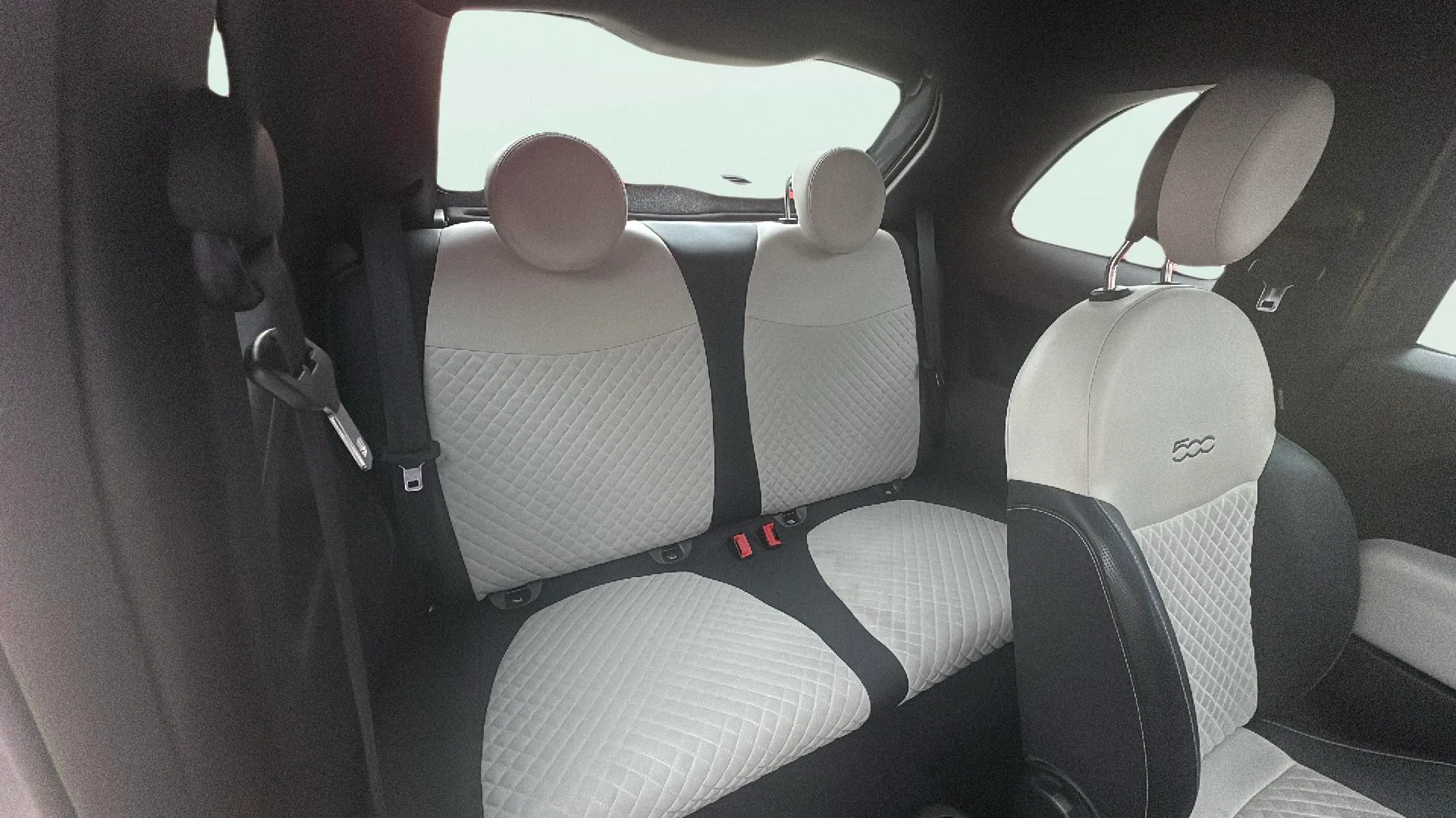 Fiat 500 Club 1.0 Hybrid - foto 15