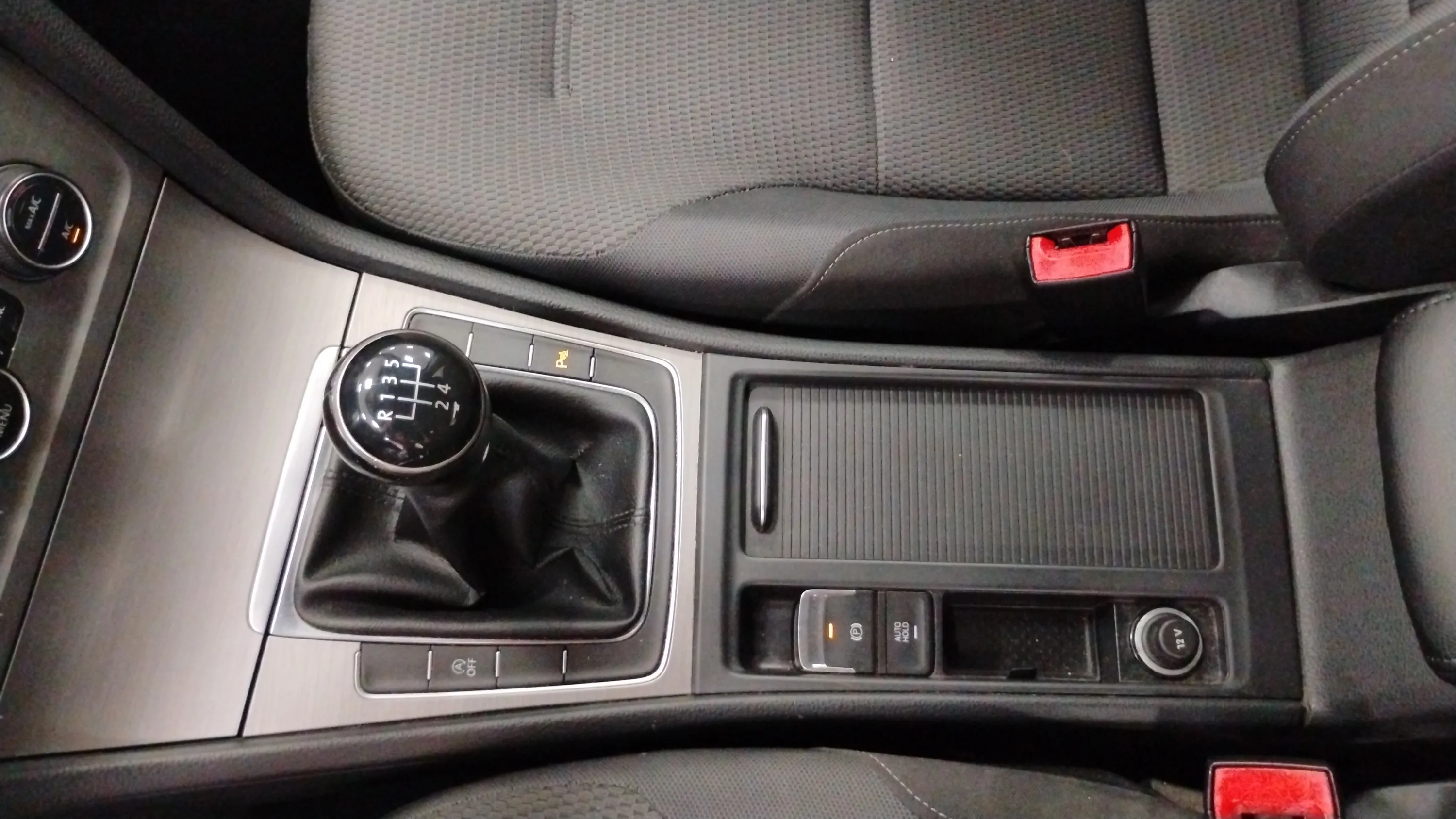 Volkswagen Golf Advance 1.6 TDI BMT - foto 21