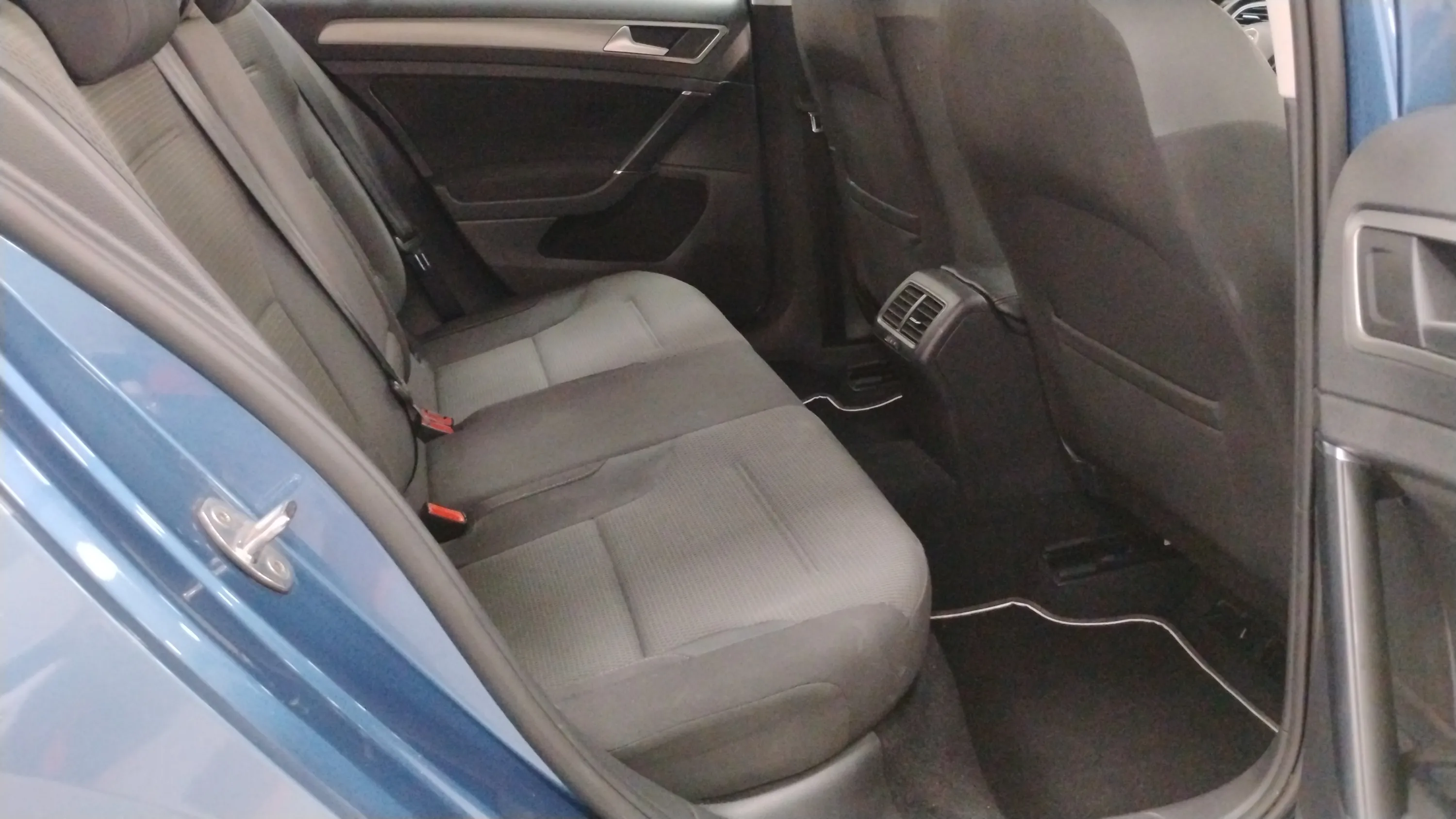 Volkswagen Golf Advance 1.6 TDI BMT - foto 14