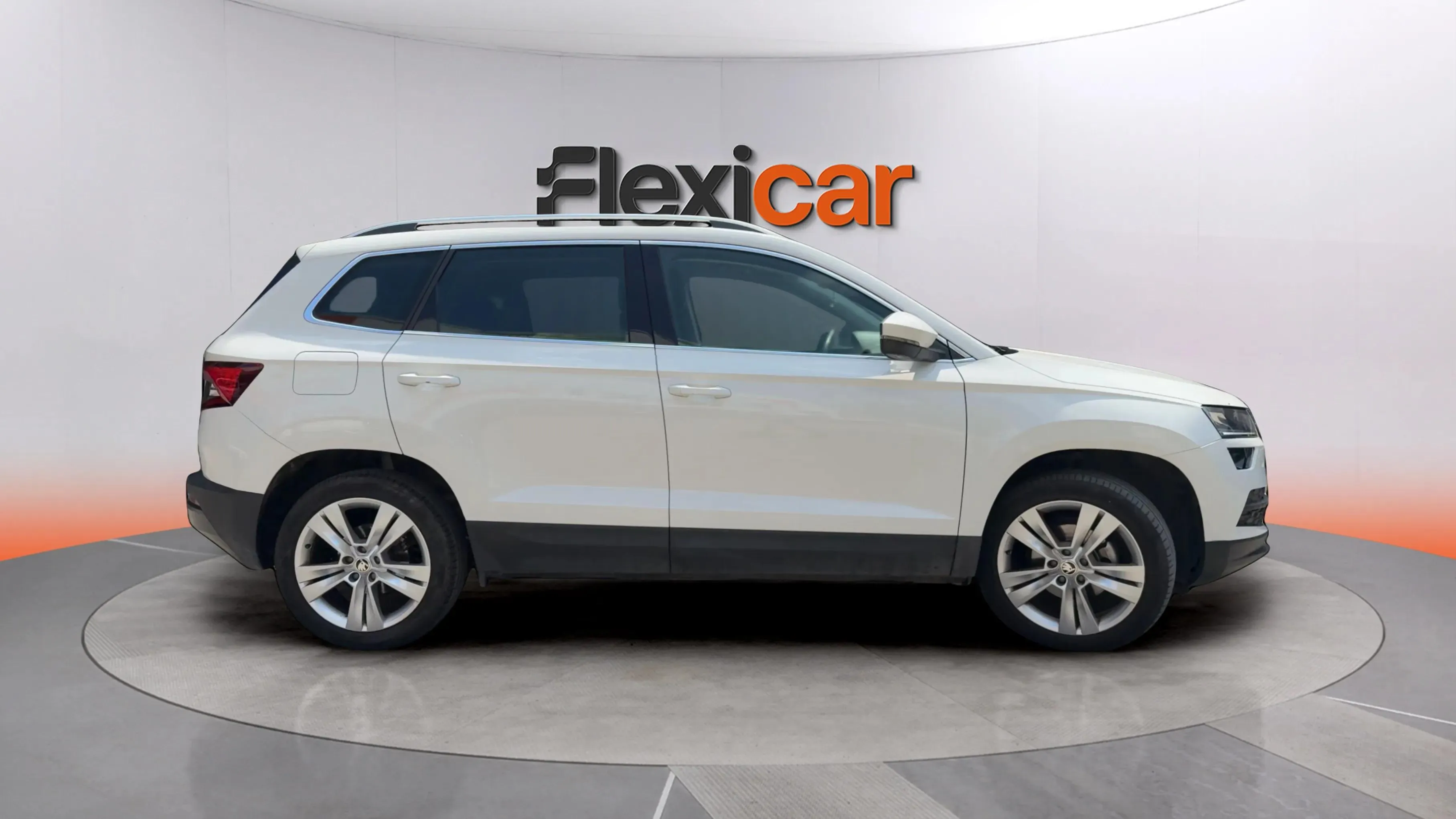 Škoda Karoq 1.5 TSI DSG ACT Ambition - foto 8