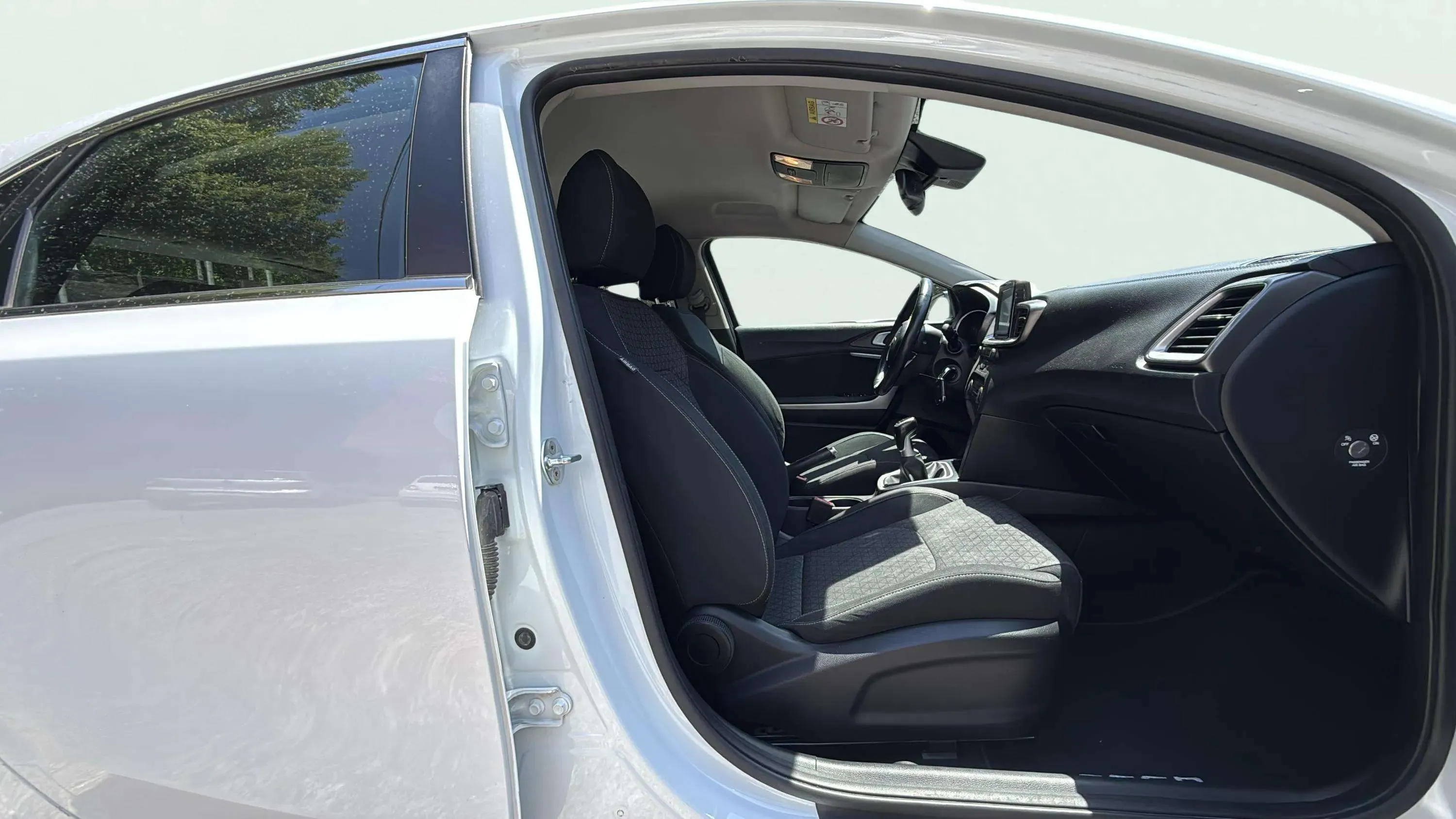 Kia Ceed 1.6 CRDi Business - foto 12