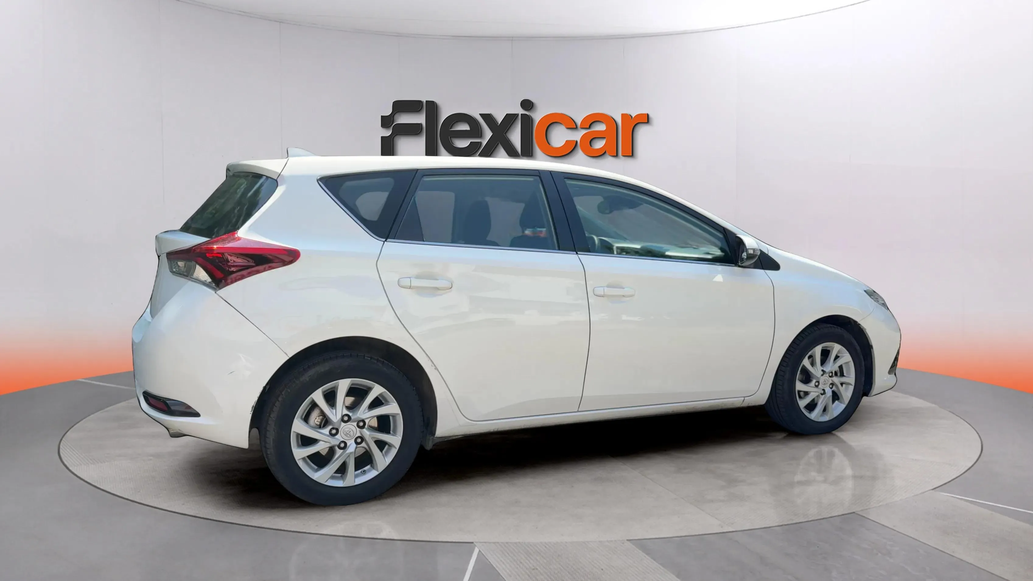 Toyota Auris 1.2 120T Active - foto 7