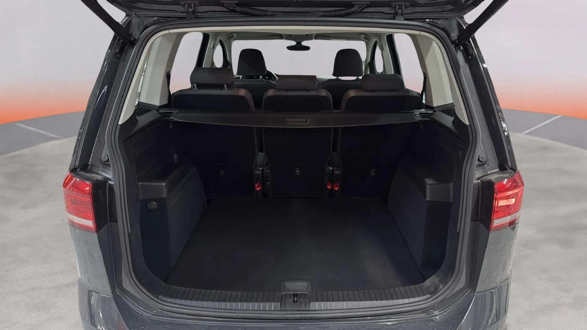 Volkswagen Touran Business Navi 1.6 TDI - foto 15