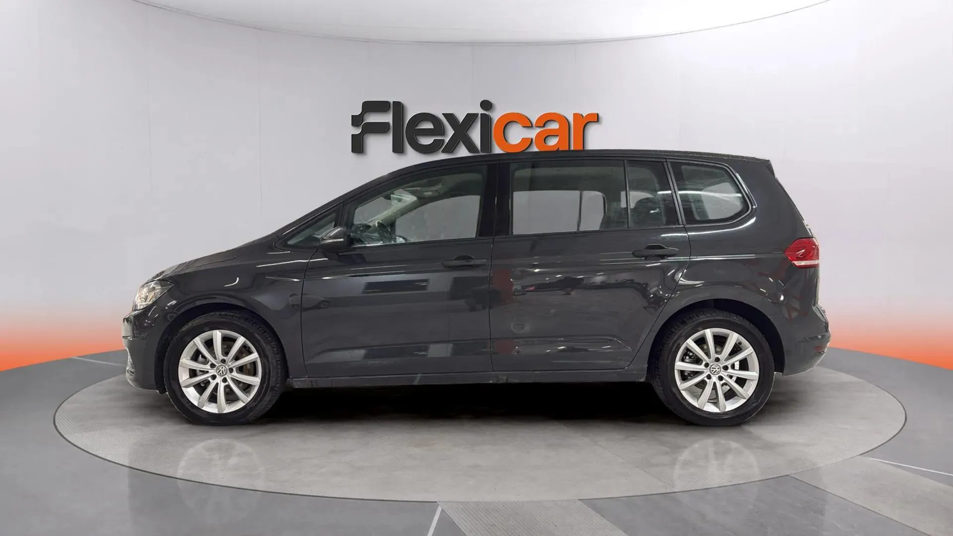 Volkswagen Touran Business Navi 1.6 TDI - foto 4