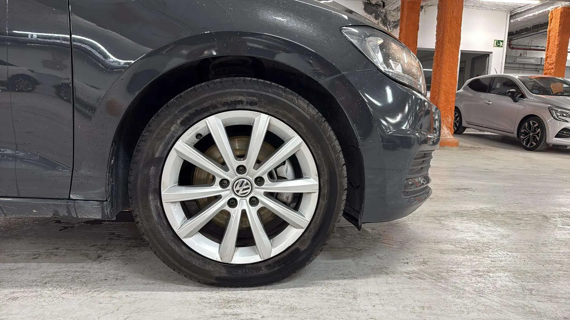 Volkswagen Touran Business Navi 1.6 TDI - foto 16