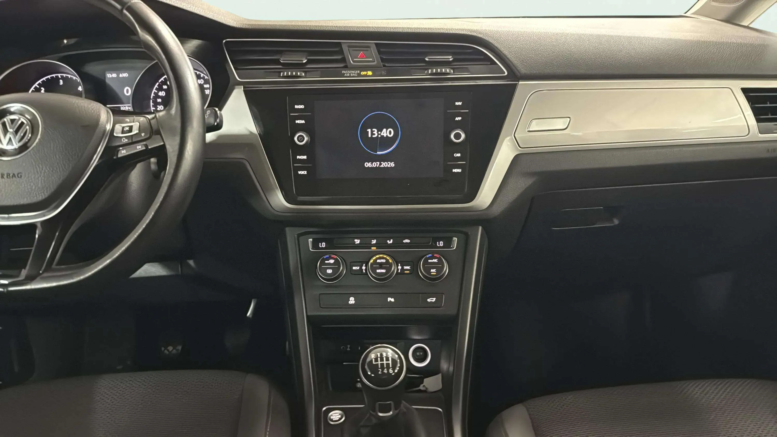 Volkswagen Touran Business Navi 1.6 TDI - foto 10