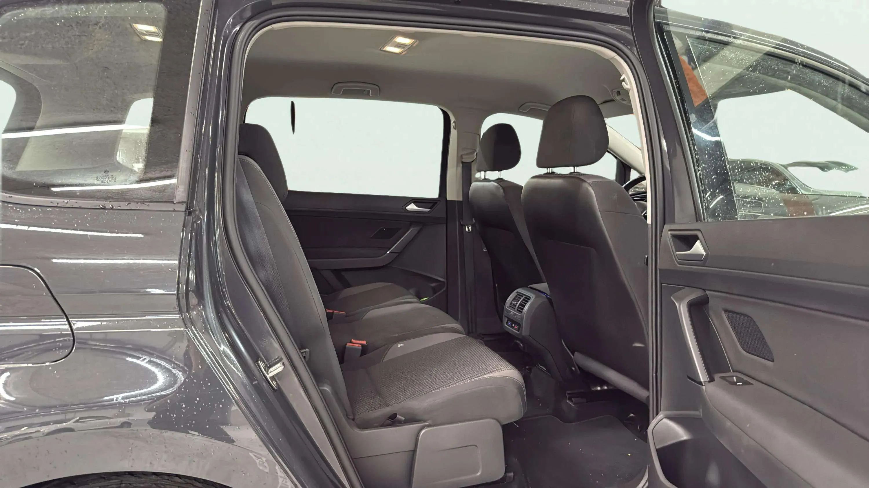 Volkswagen Touran Business Navi 1.6 TDI - foto 14