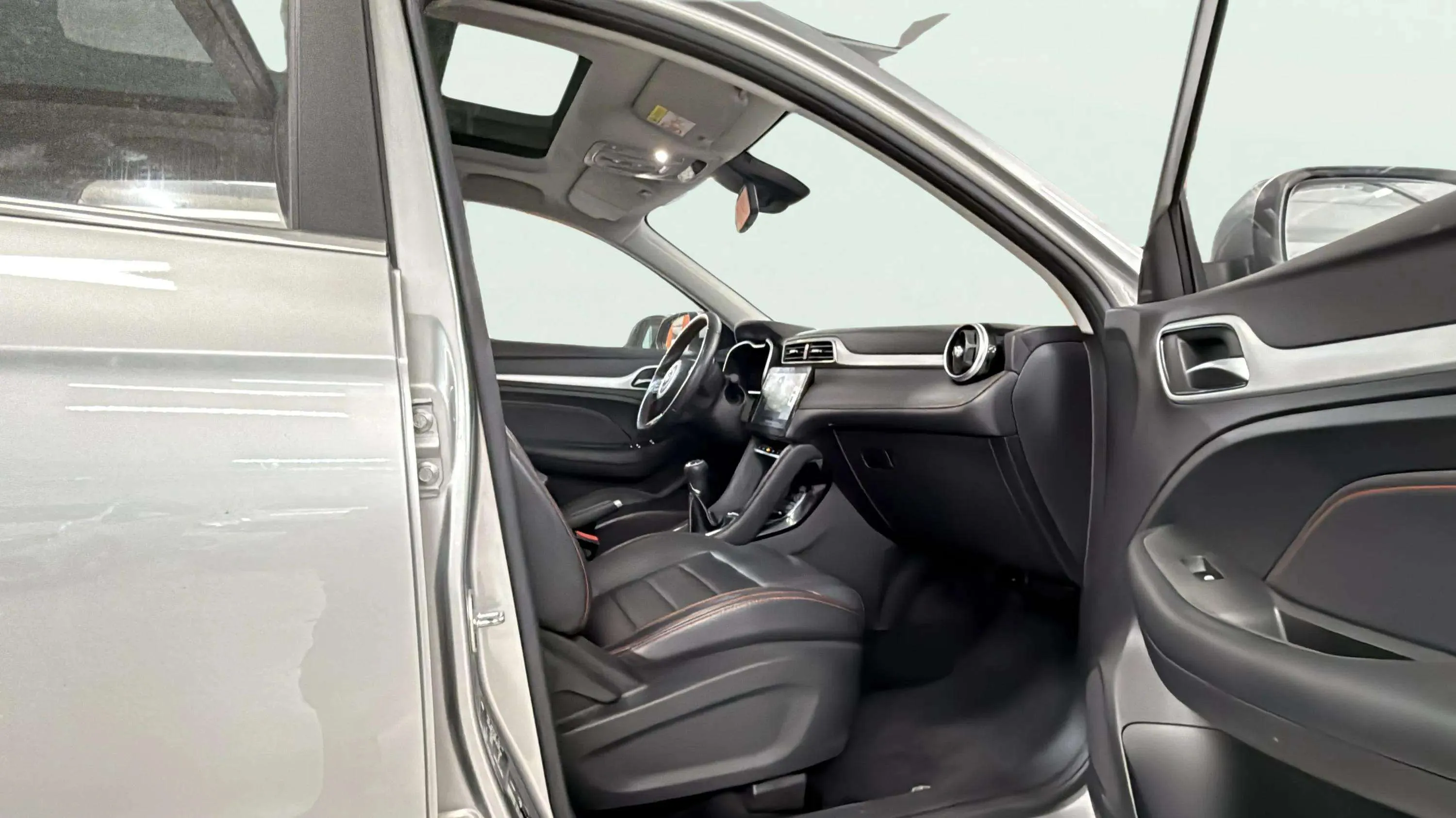 MG ZS 1.0T Luxury - foto 15