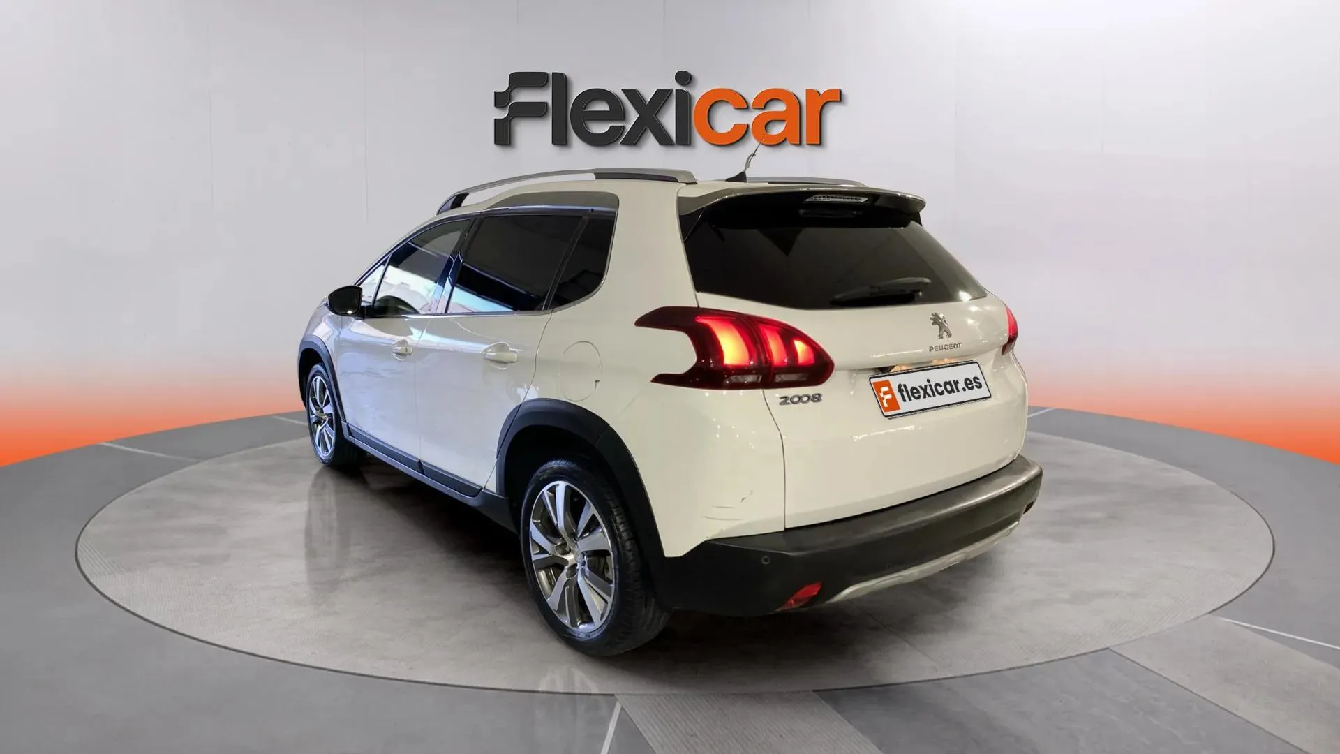 Peugeot 2008 Allure 1.2 PureTech - foto 6