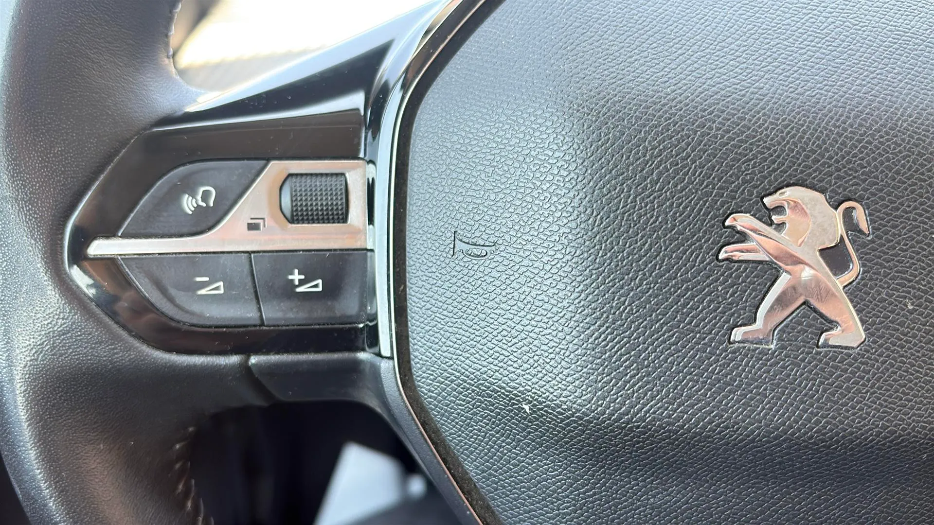Peugeot 208 PureTech Active - foto 11