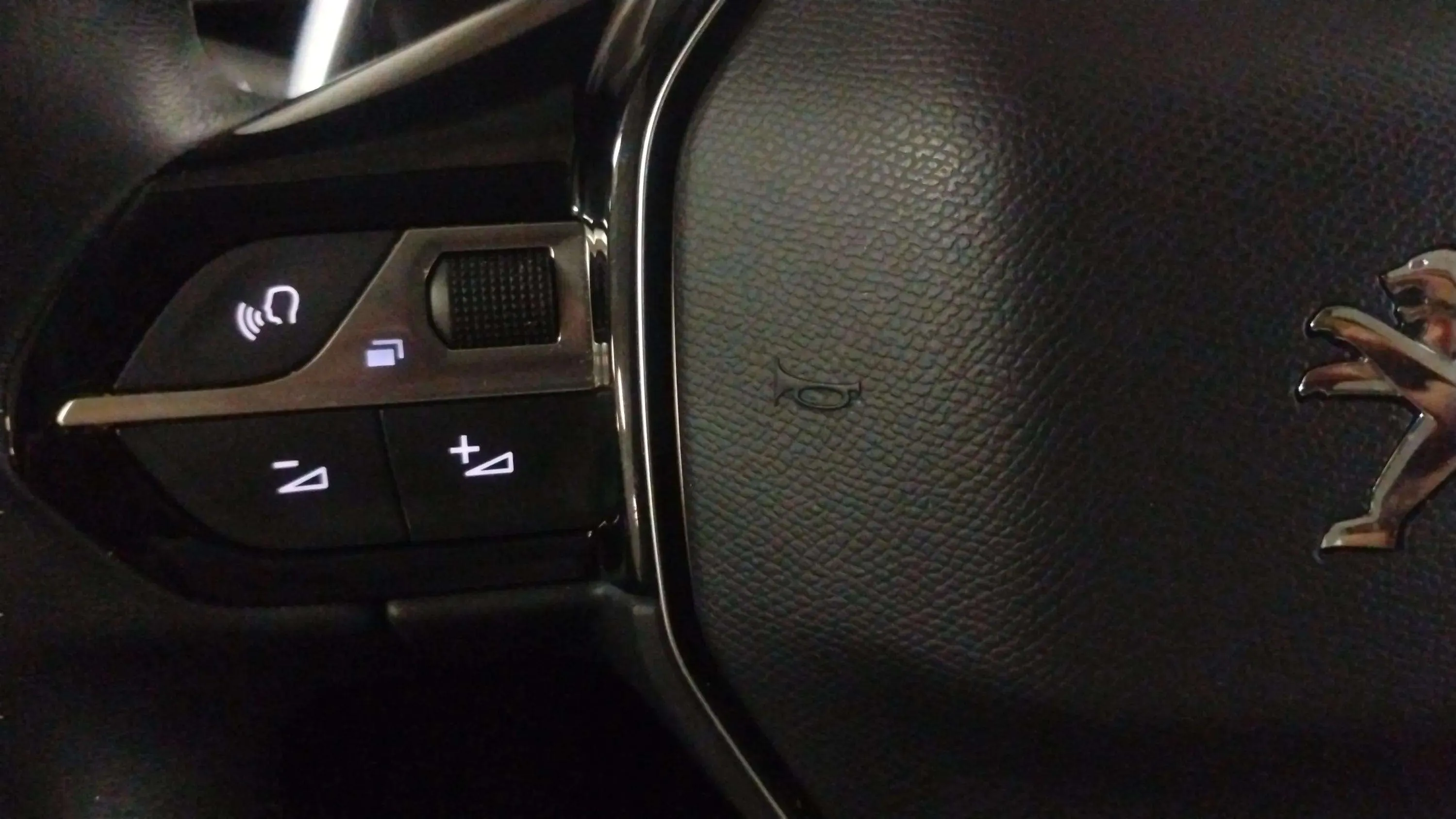 Peugeot 3008 1.2 PureTech Active Pack EAT8 - foto 26