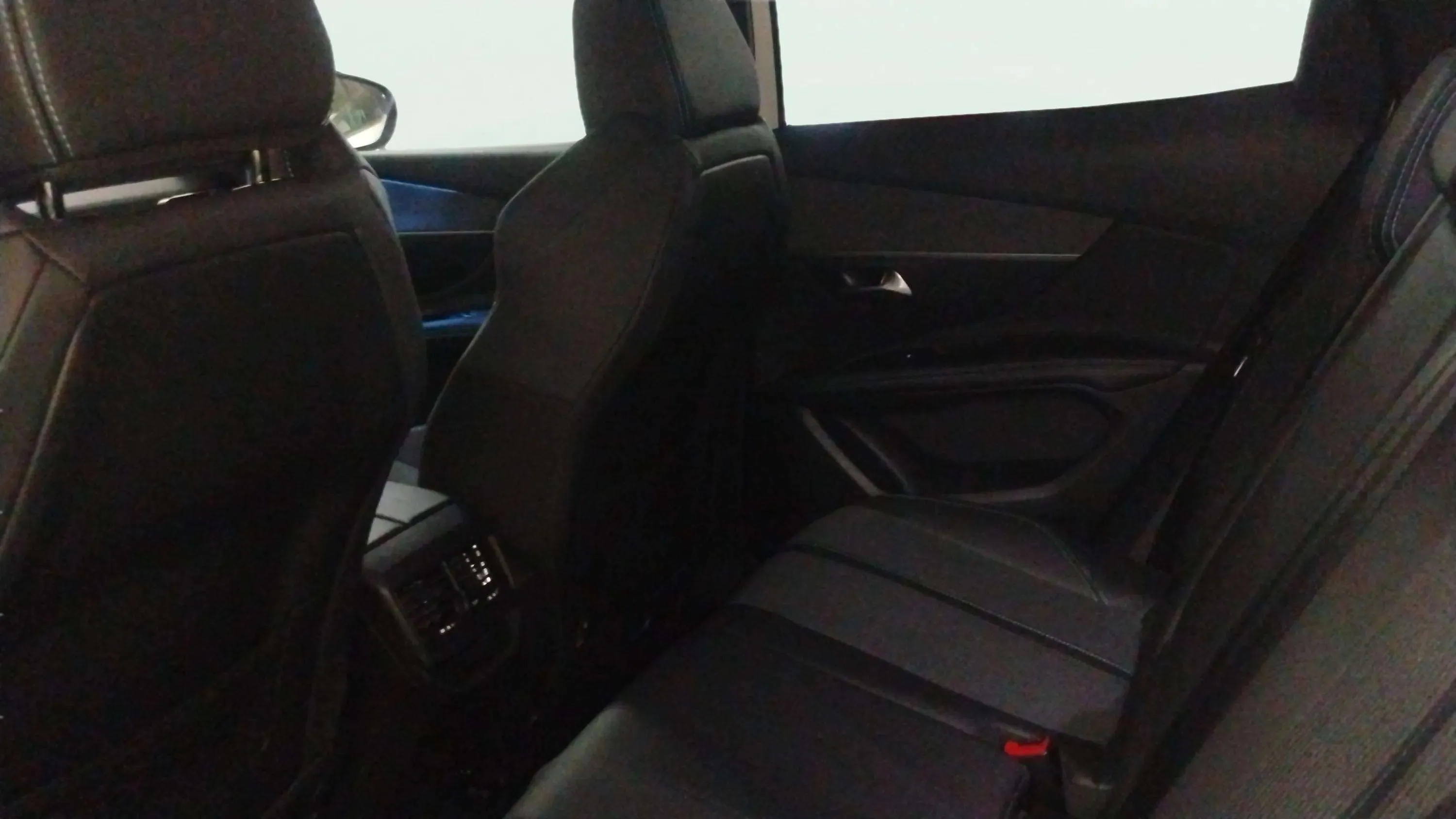 Peugeot 3008 1.2 PureTech Active Pack EAT8 - foto 12