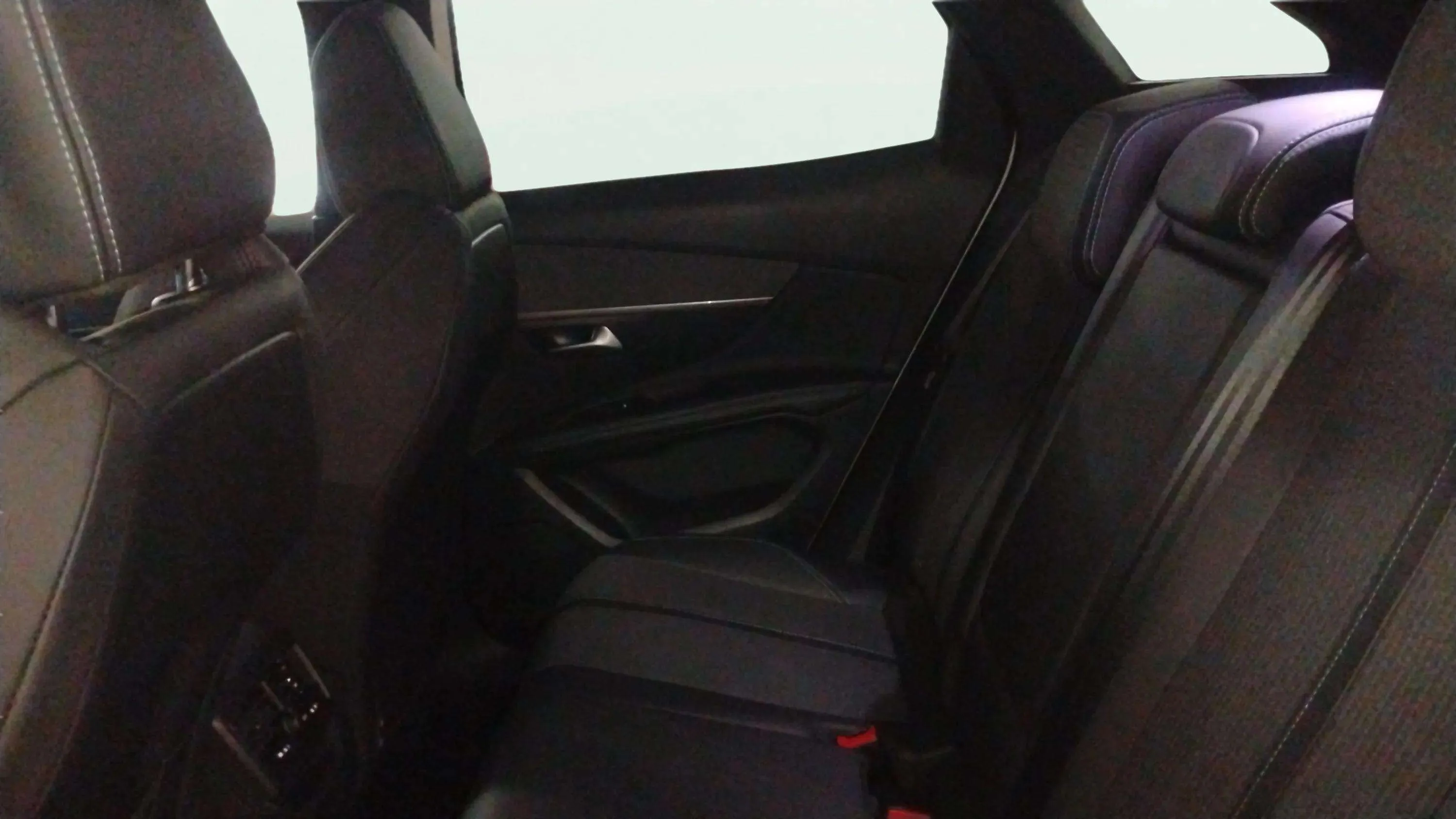 Peugeot 3008 1.2 PureTech Active Pack EAT8 - foto 13