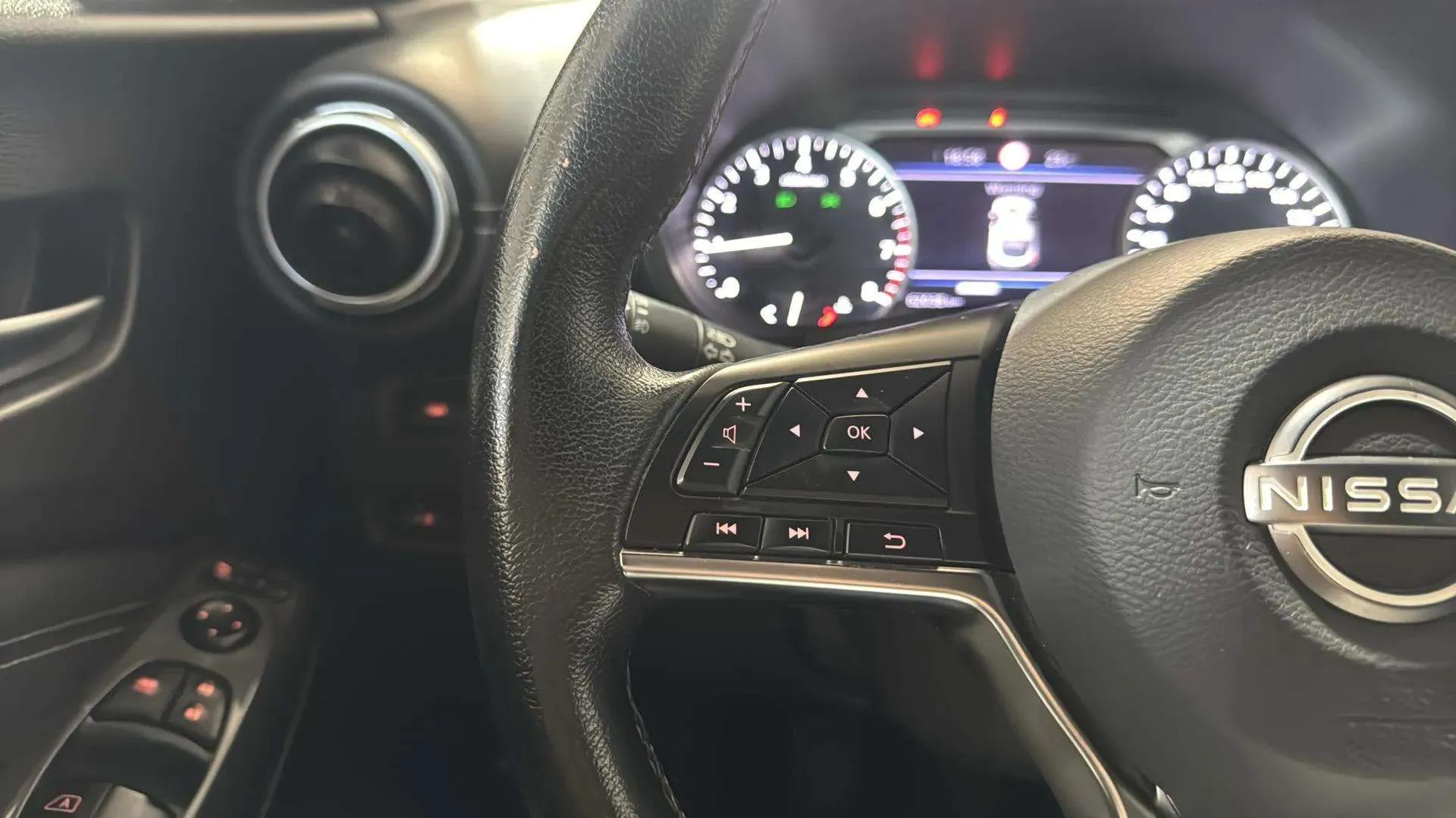 Nissan Juke DIG-T Acenta - foto 17