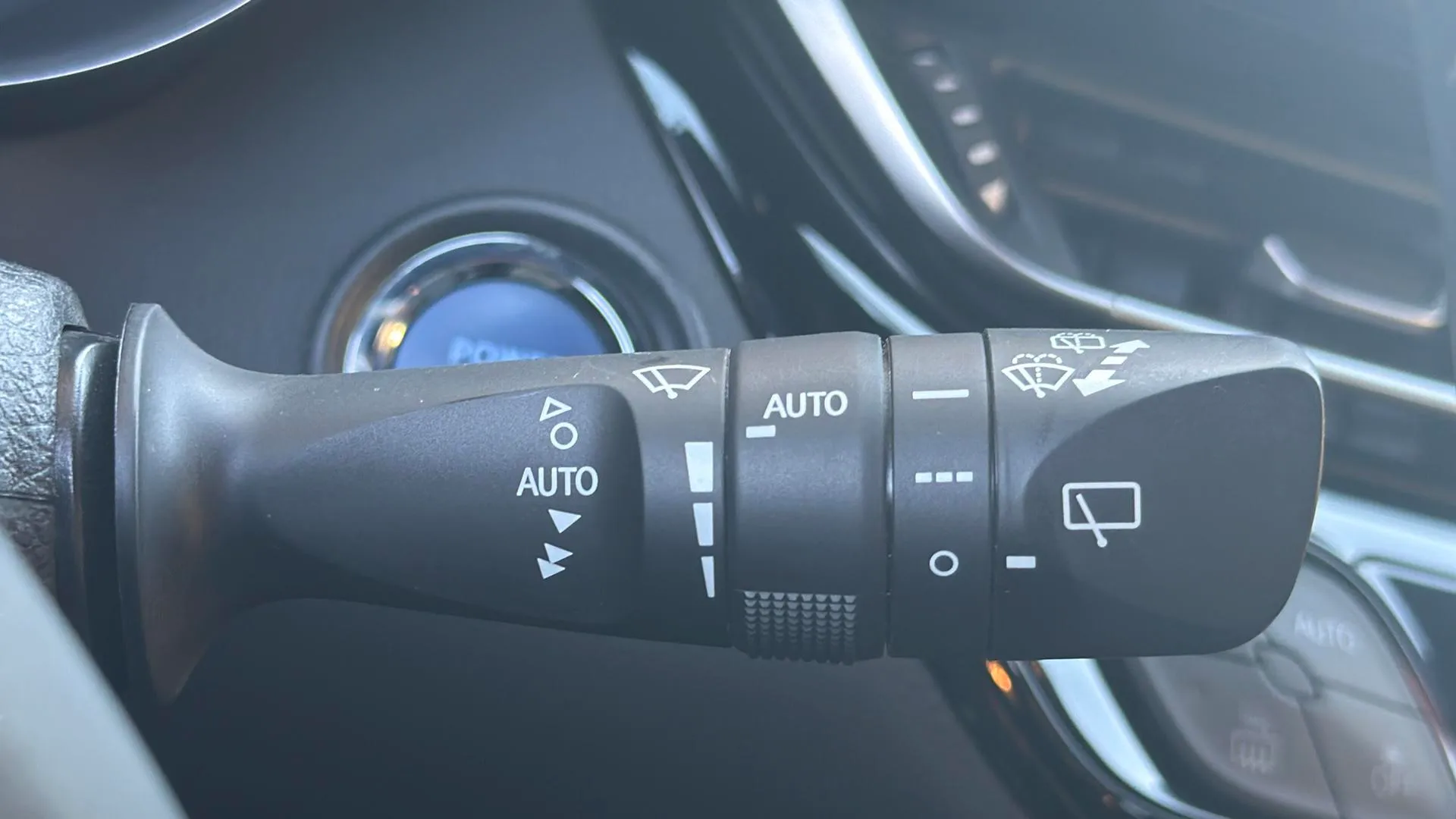 Toyota C-HR 1.8 125H Active - foto 17