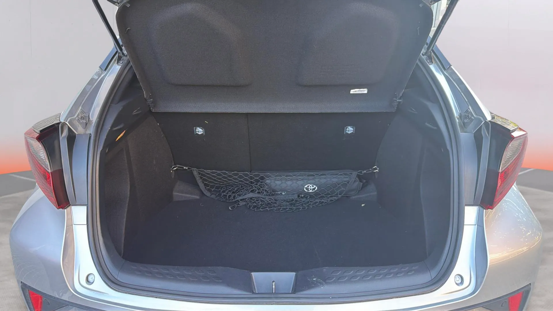Toyota C-HR 1.8 125H Active - foto 22