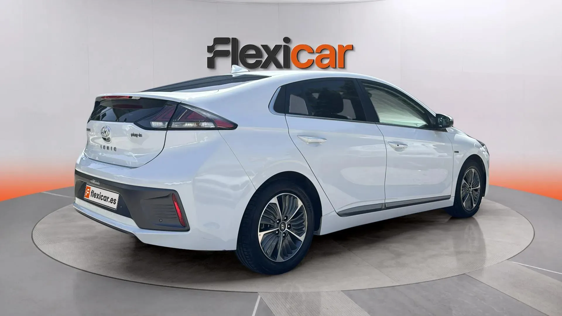 Hyundai Ioniq 1.6 GDI PHEV Klass DCT - foto 7