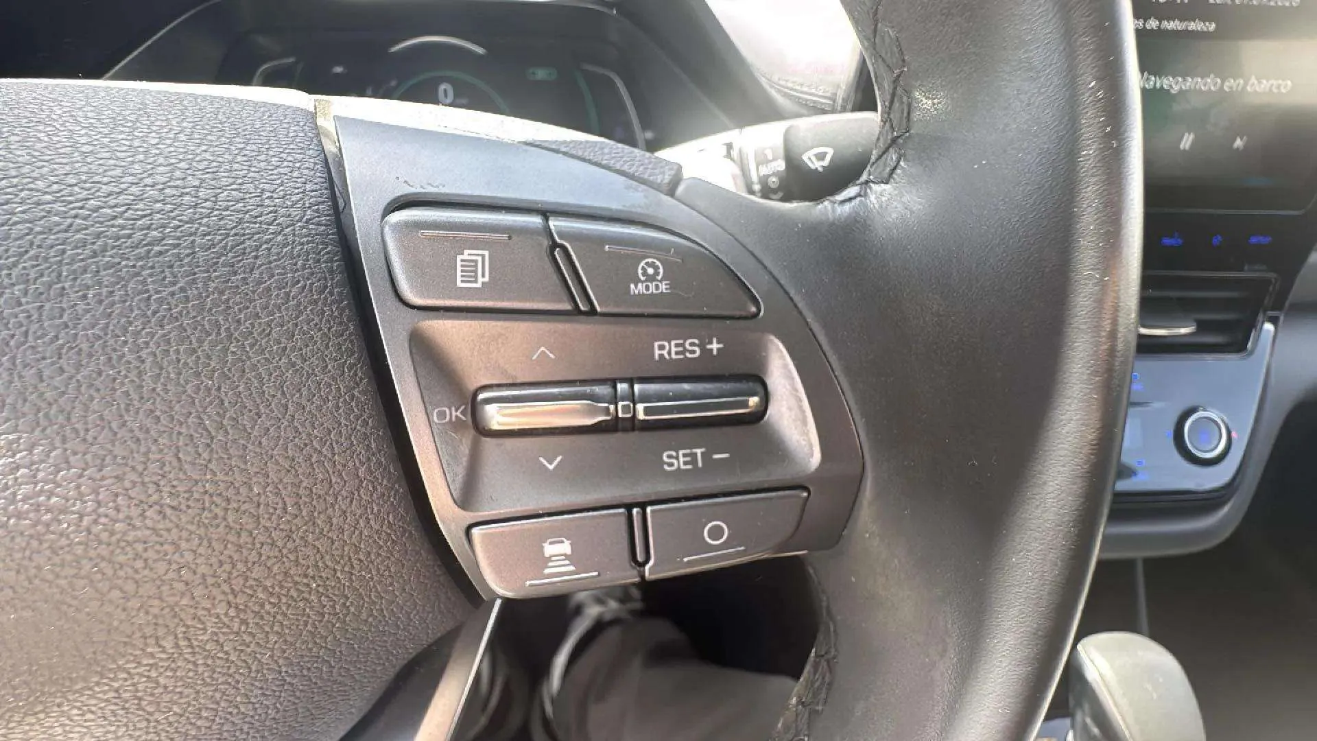 Hyundai Ioniq 1.6 GDI PHEV Klass DCT - foto 17