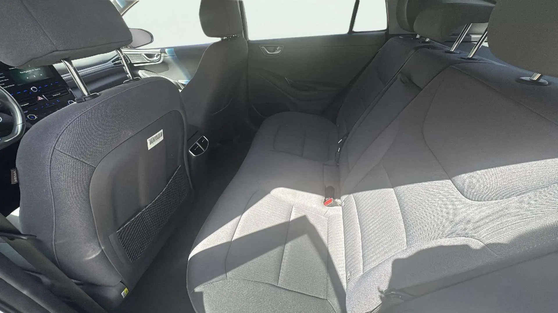 Hyundai Ioniq 1.6 GDI PHEV Klass DCT - foto 15