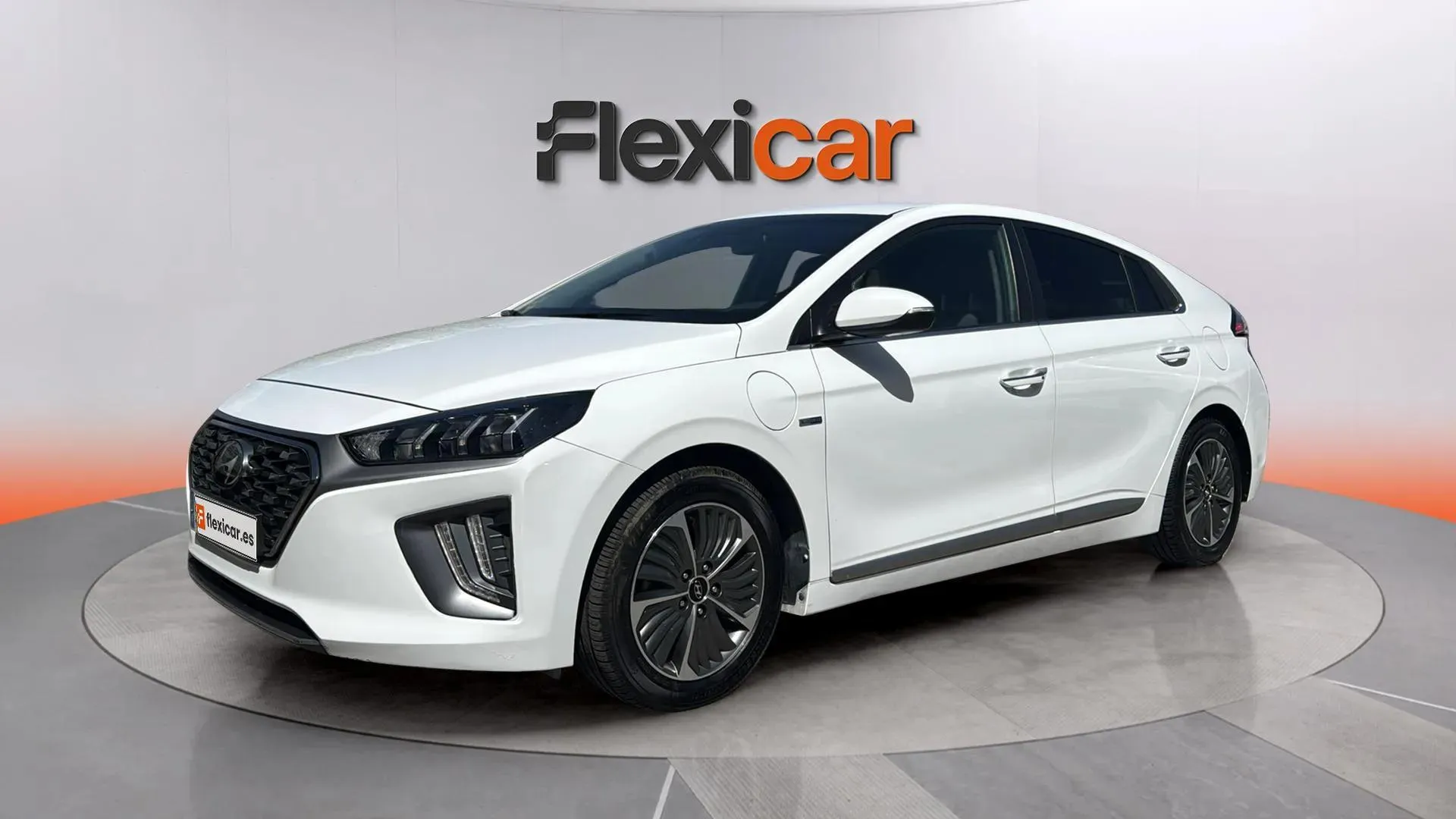 Hyundai Ioniq 1.6 GDI PHEV Klass DCT - foto 3