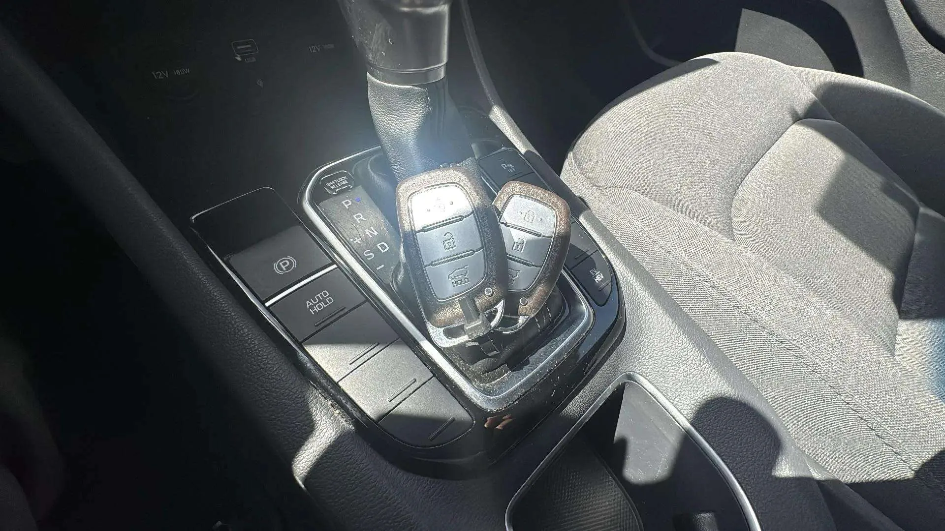 Hyundai Ioniq 1.6 GDI PHEV Klass DCT - foto 18