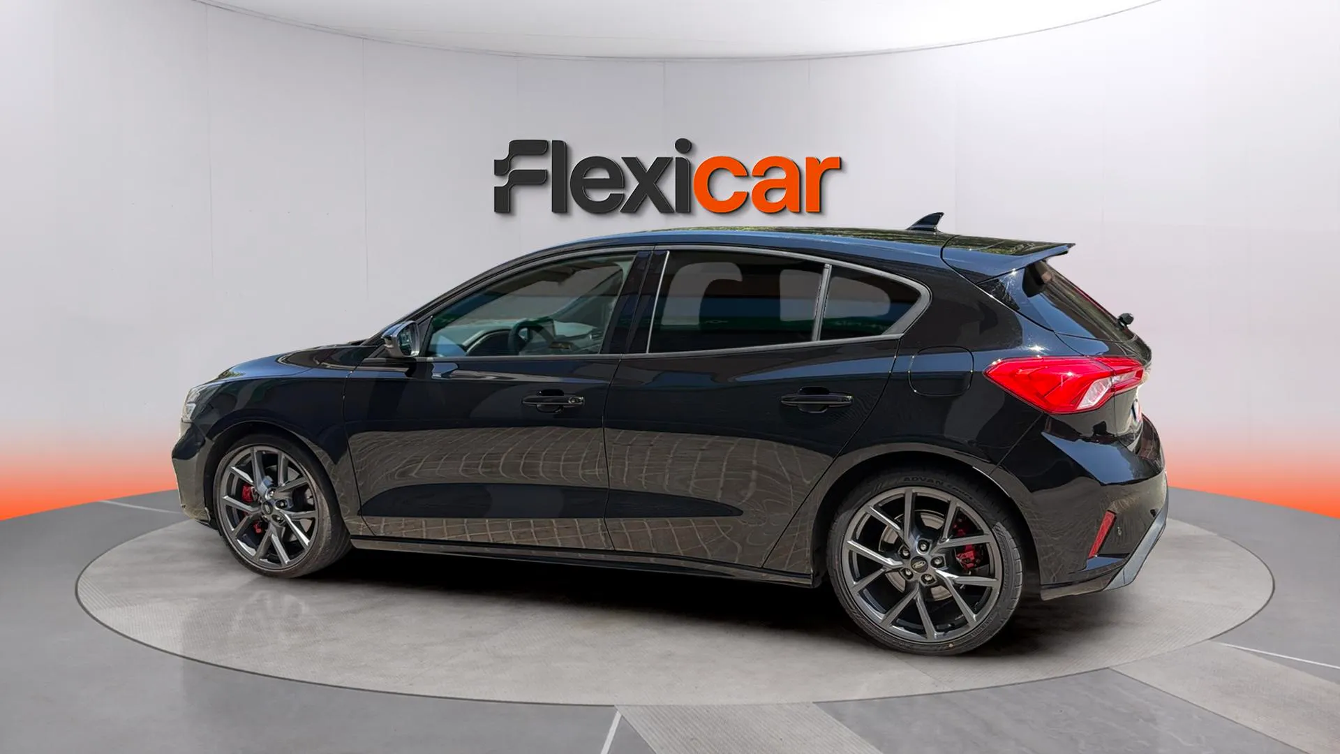 Ford Focus 2.3 EcoBoost ST - foto 4