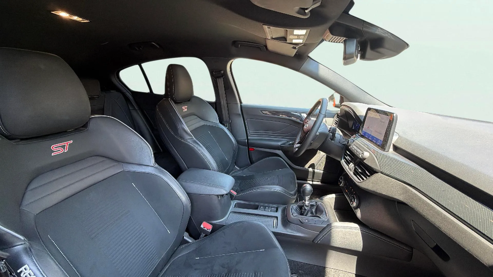 Ford Focus 2.3 EcoBoost ST - foto 19