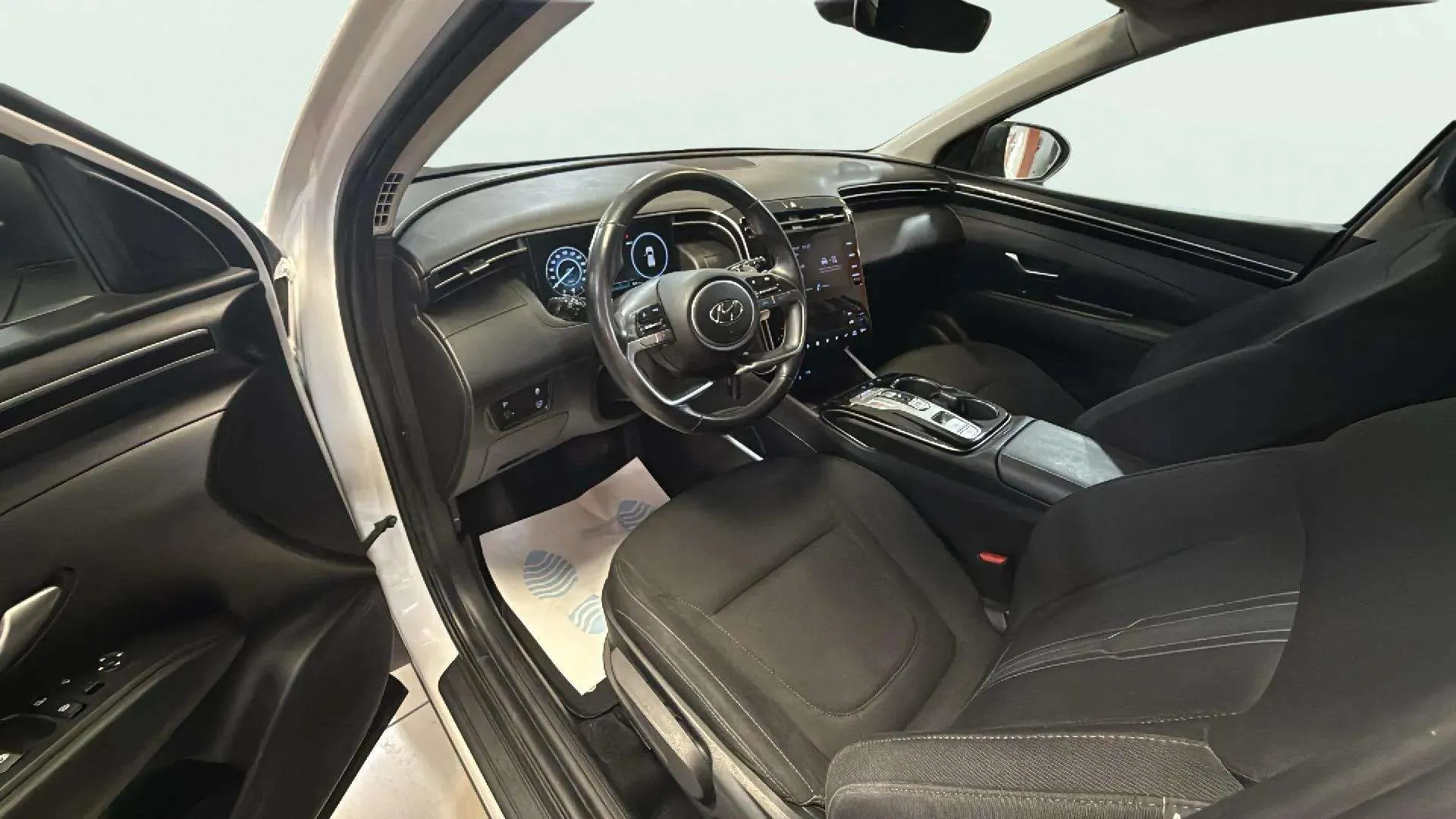 Hyundai Tucson 1.6 T-GDi HEV Maxx - foto 12