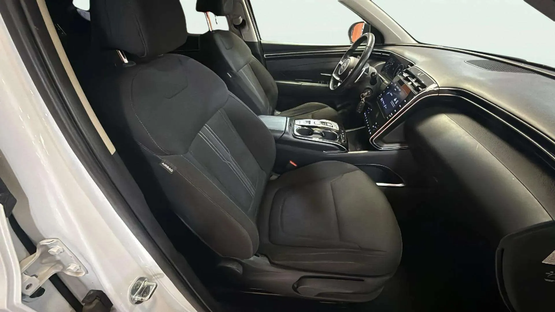 Hyundai Tucson 1.6 T-GDi HEV Maxx - foto 13