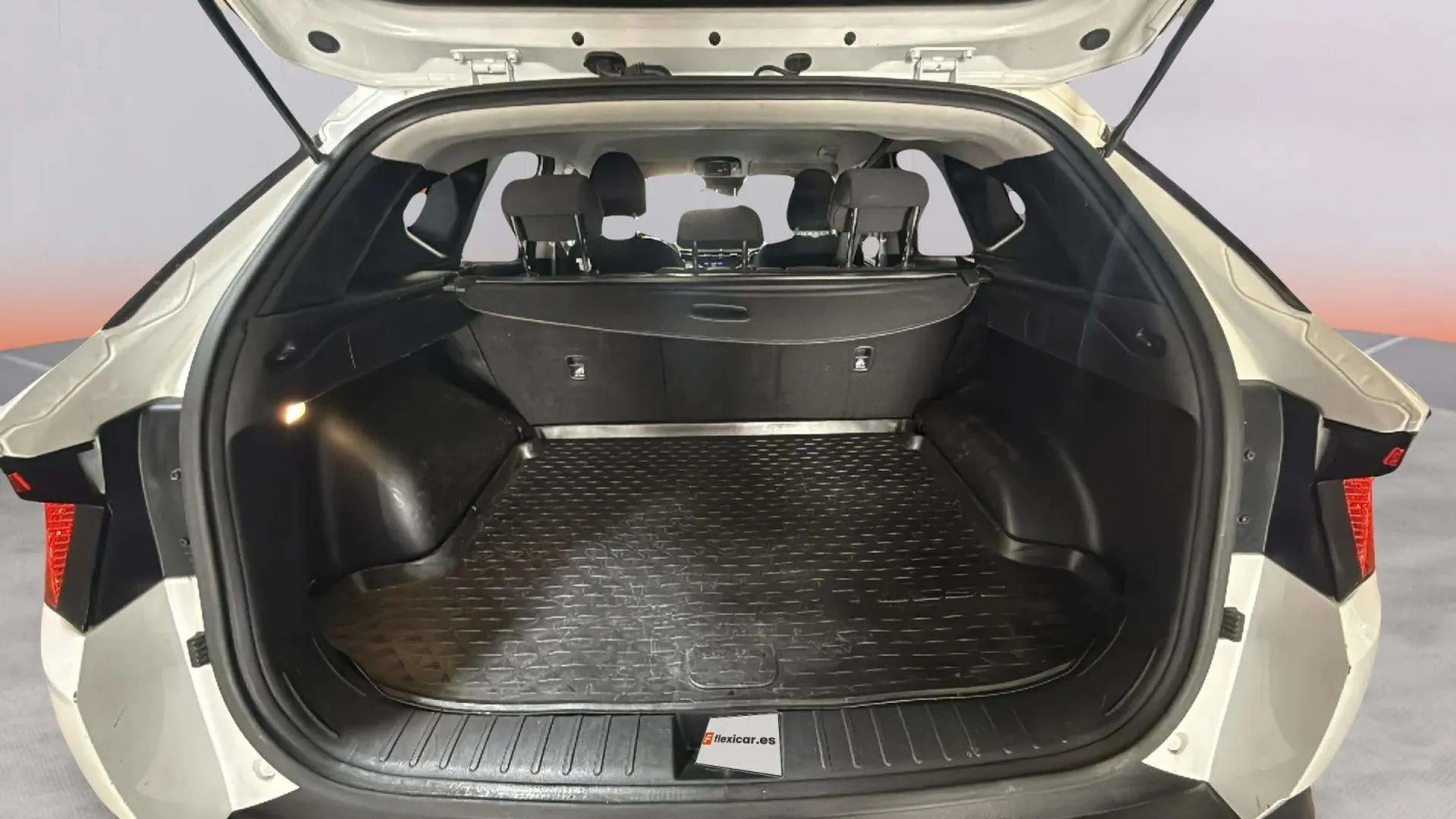 Hyundai Tucson 1.6 T-GDi HEV Maxx - foto 15