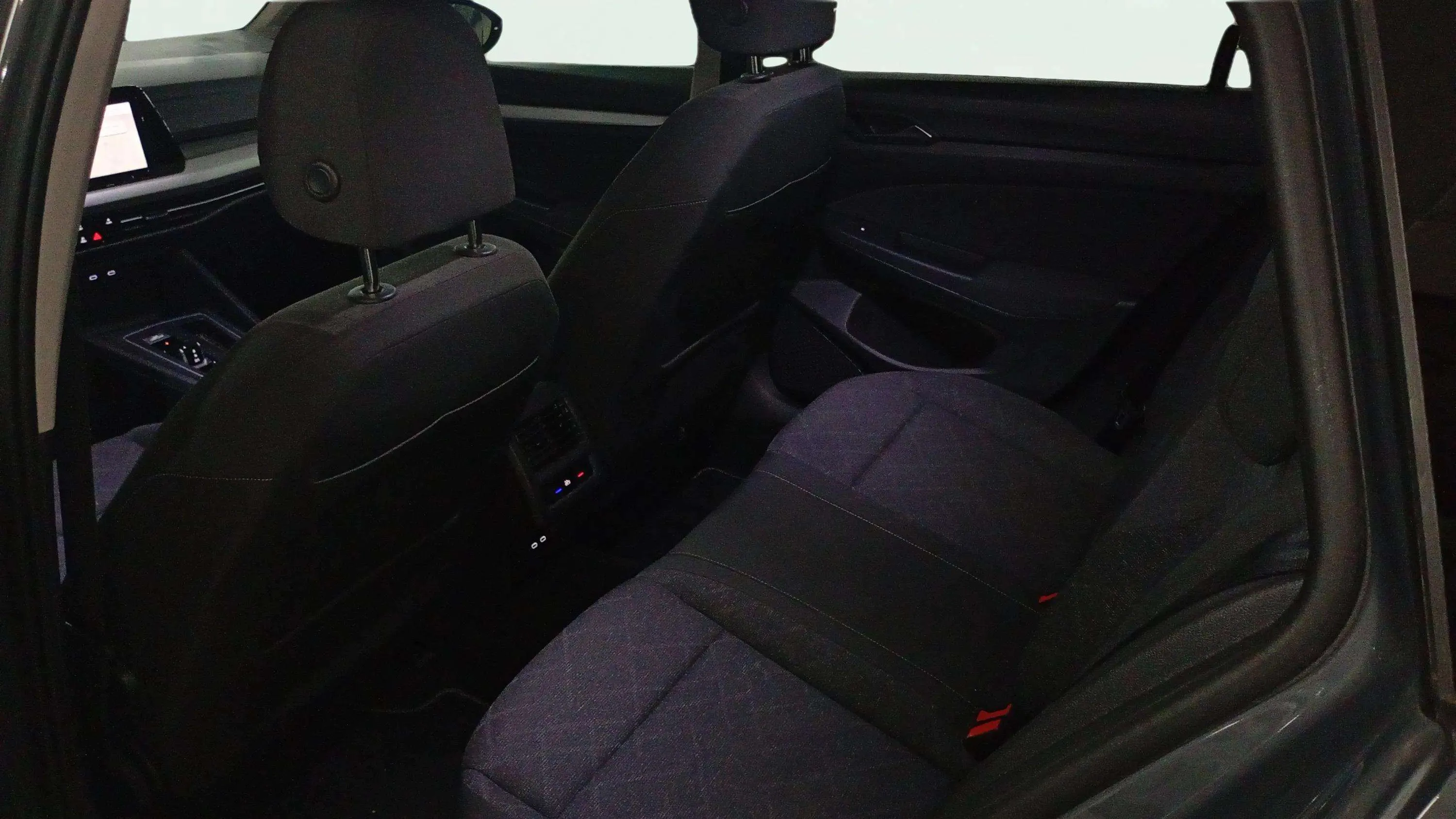 Volkswagen Golf Life 1.0 eTSI DSG Variant - foto 16