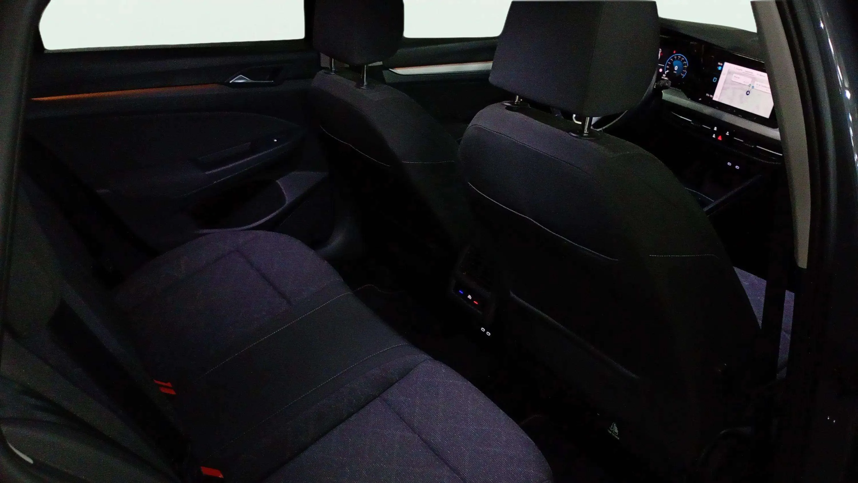Volkswagen Golf Life 1.0 eTSI DSG Variant - foto 17