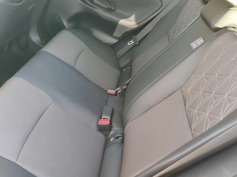 Toyota Yaris 1.5 120H Style Plus - foto 24