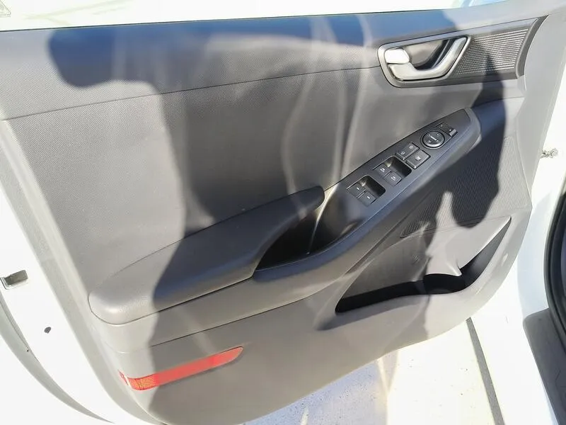 Hyundai Ioniq 1.6 GDI Klass - foto 25