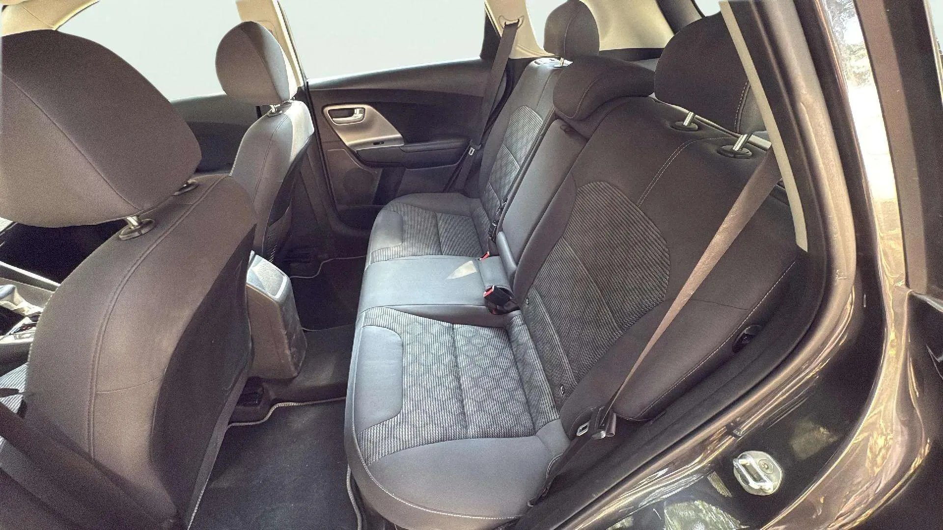 Kia Niro 1.6 GDi HEV Drive - foto 12