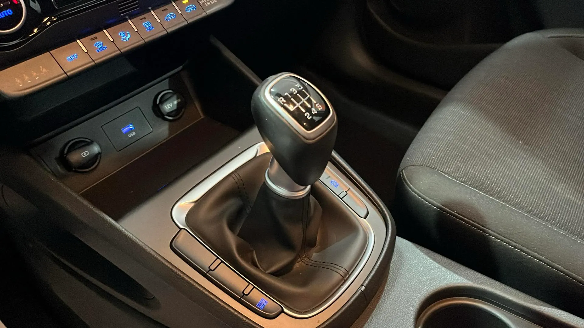 Hyundai Kona 1.0 T-GDi 48V Klass 4x2 - foto 14