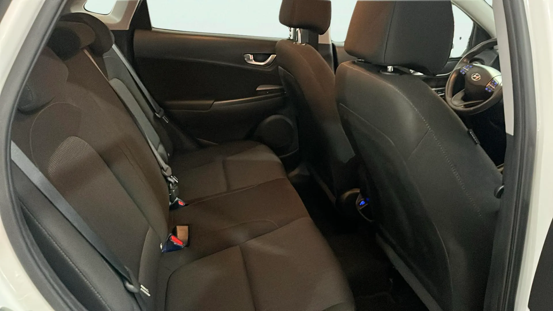 Hyundai Kona 1.0 T-GDi 48V Klass 4x2 - foto 17