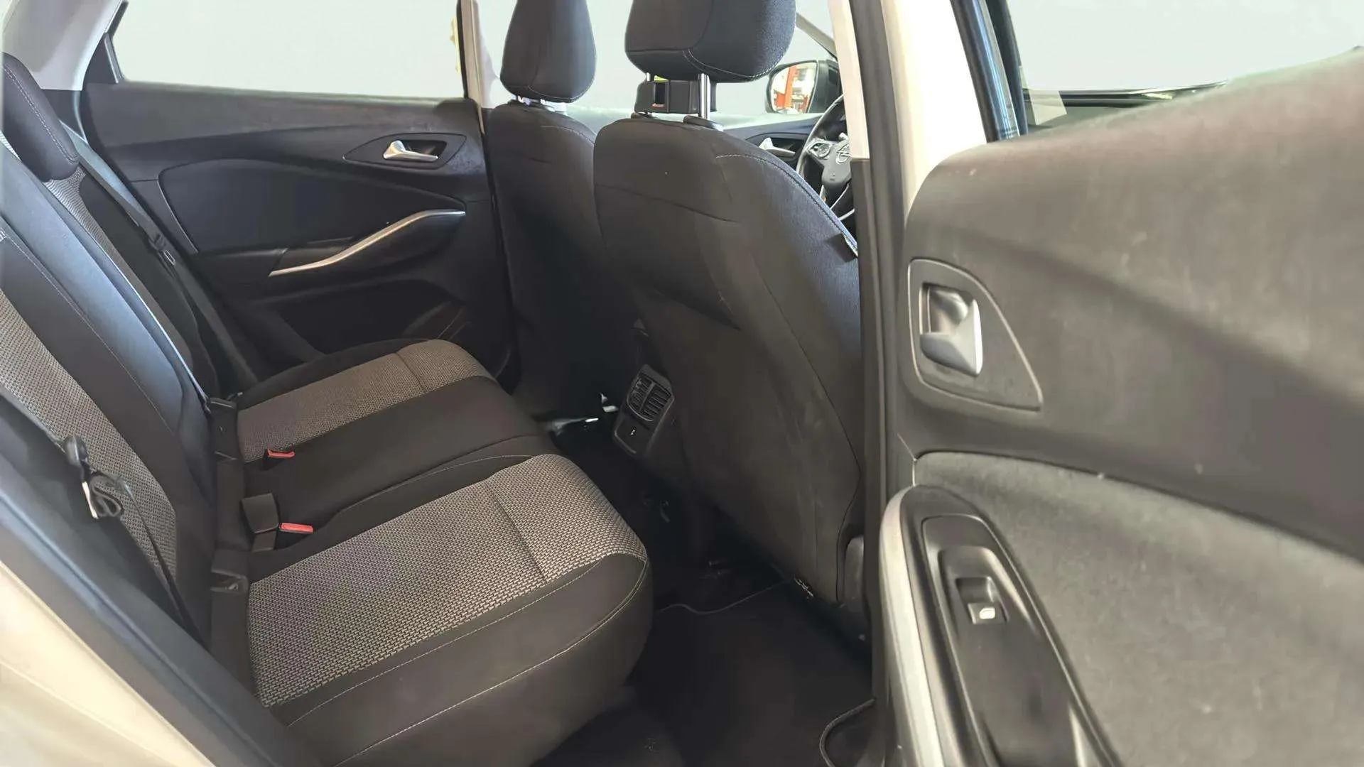 Opel Grandland 1.5 CDTi 120 Aniversario - foto 19