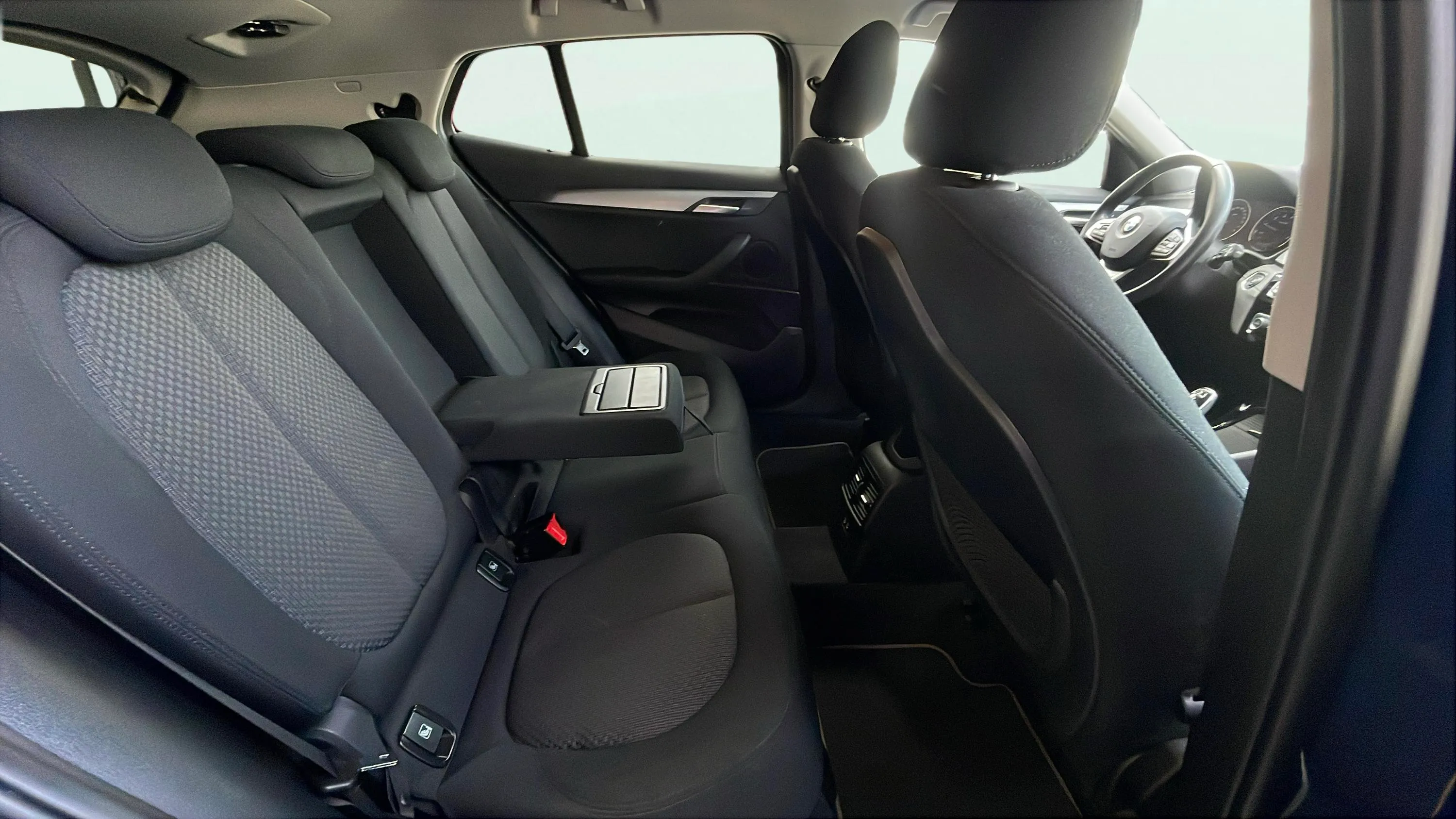 BMW X2 sDrive18i - foto 22