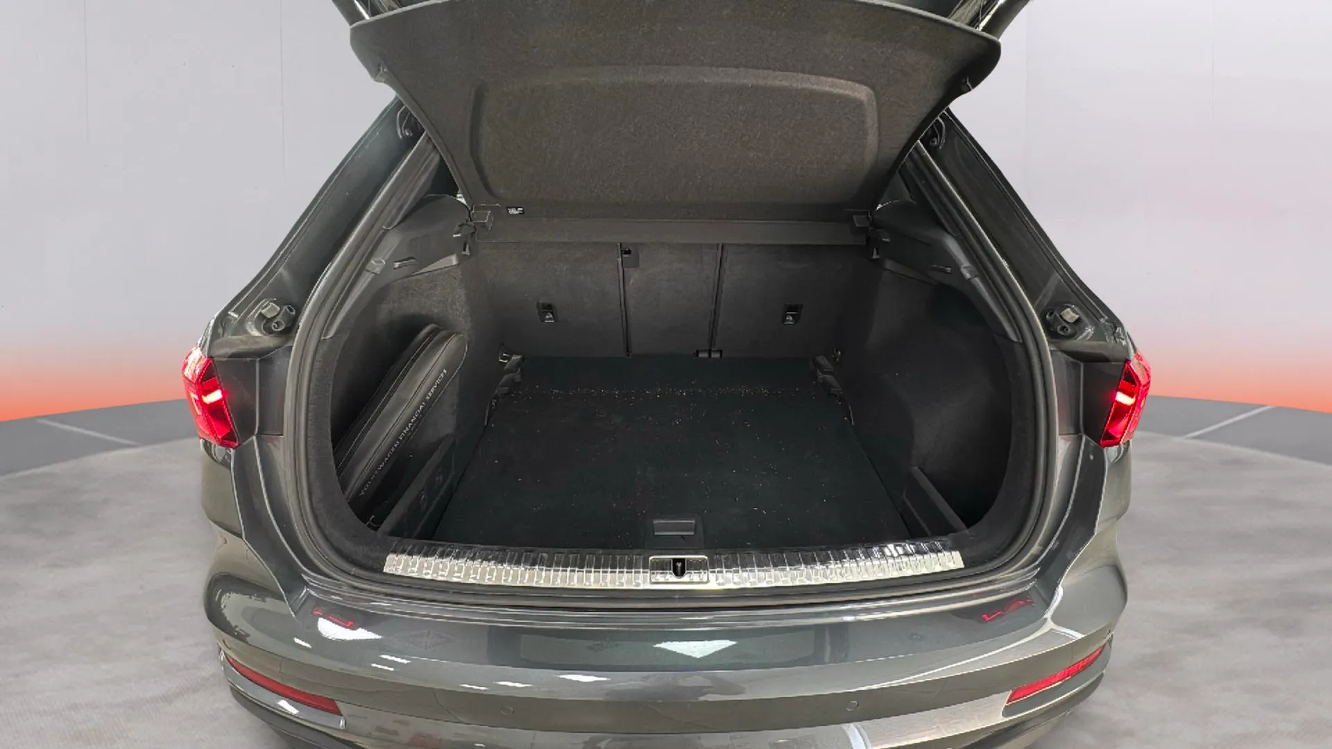 Audi Q3 35 TDI quattro - foto 13