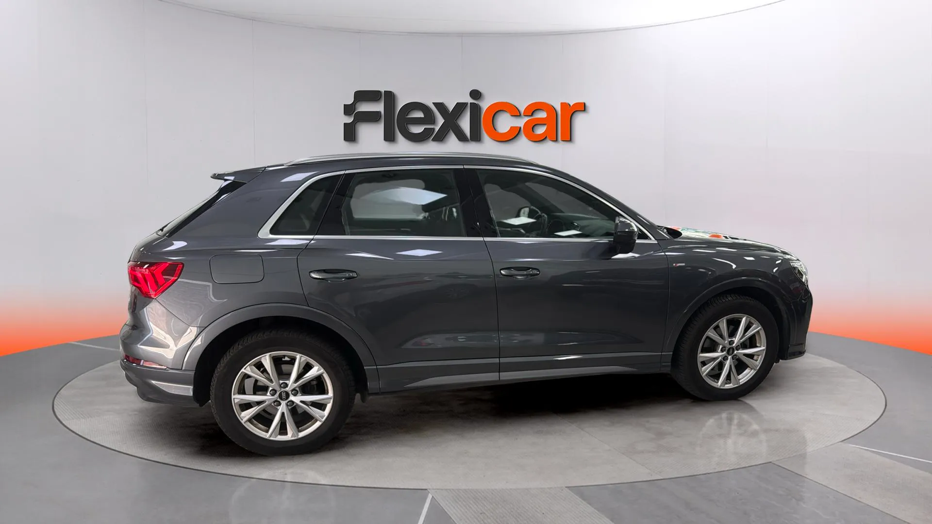 Audi Q3 35 TDI quattro - foto 6