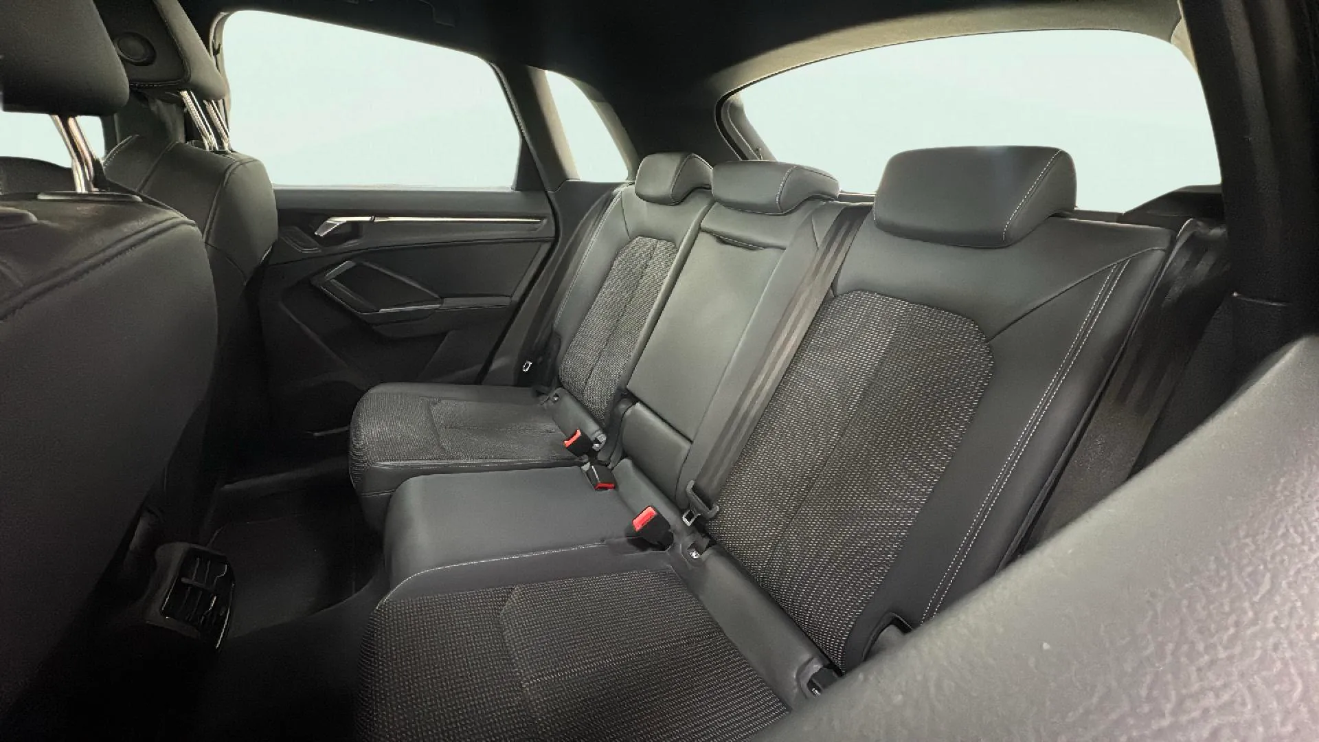 Audi Q3 35 TDI quattro - foto 8