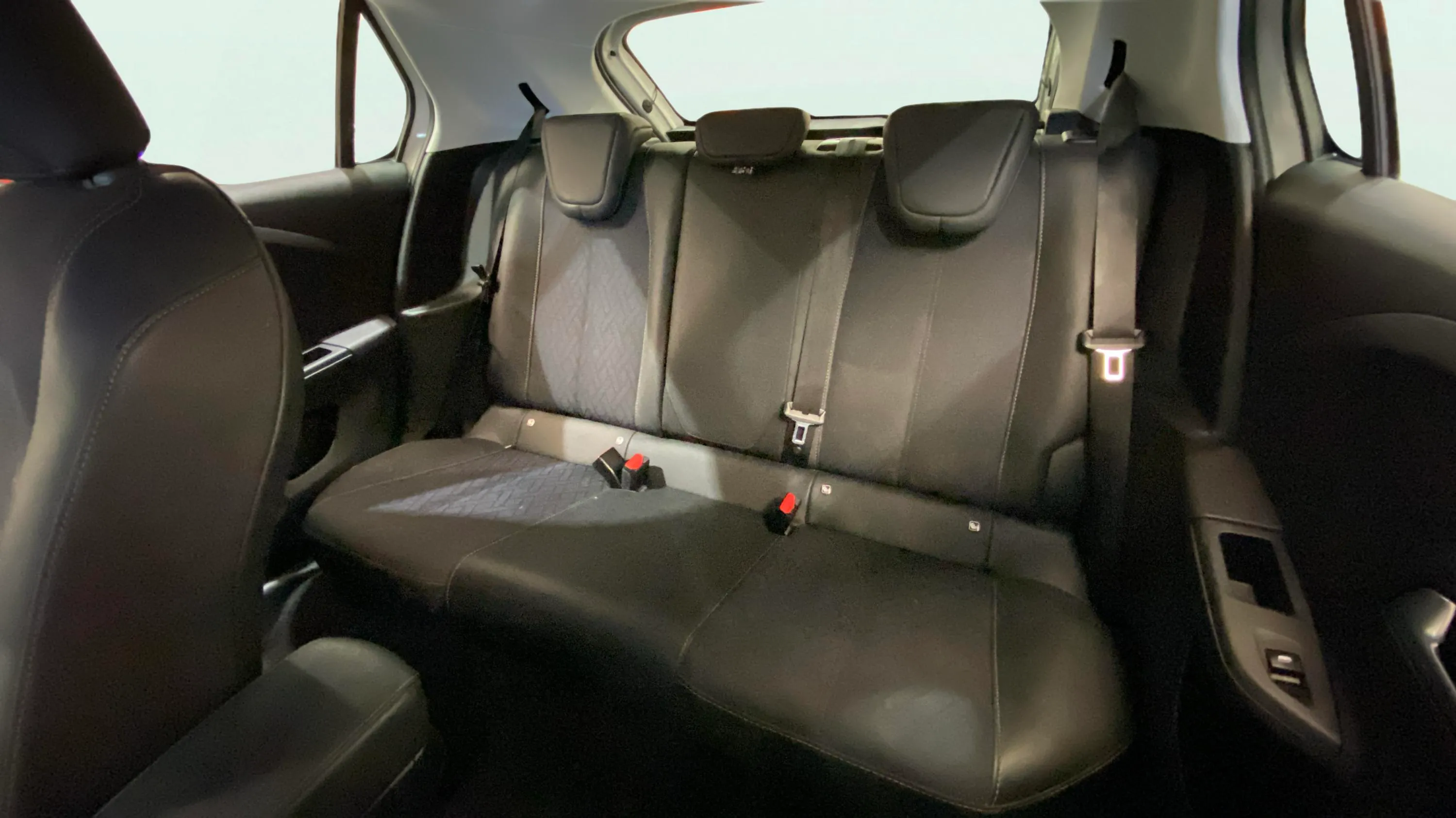 Opel Corsa 1.2T XHL Elegance - foto 12